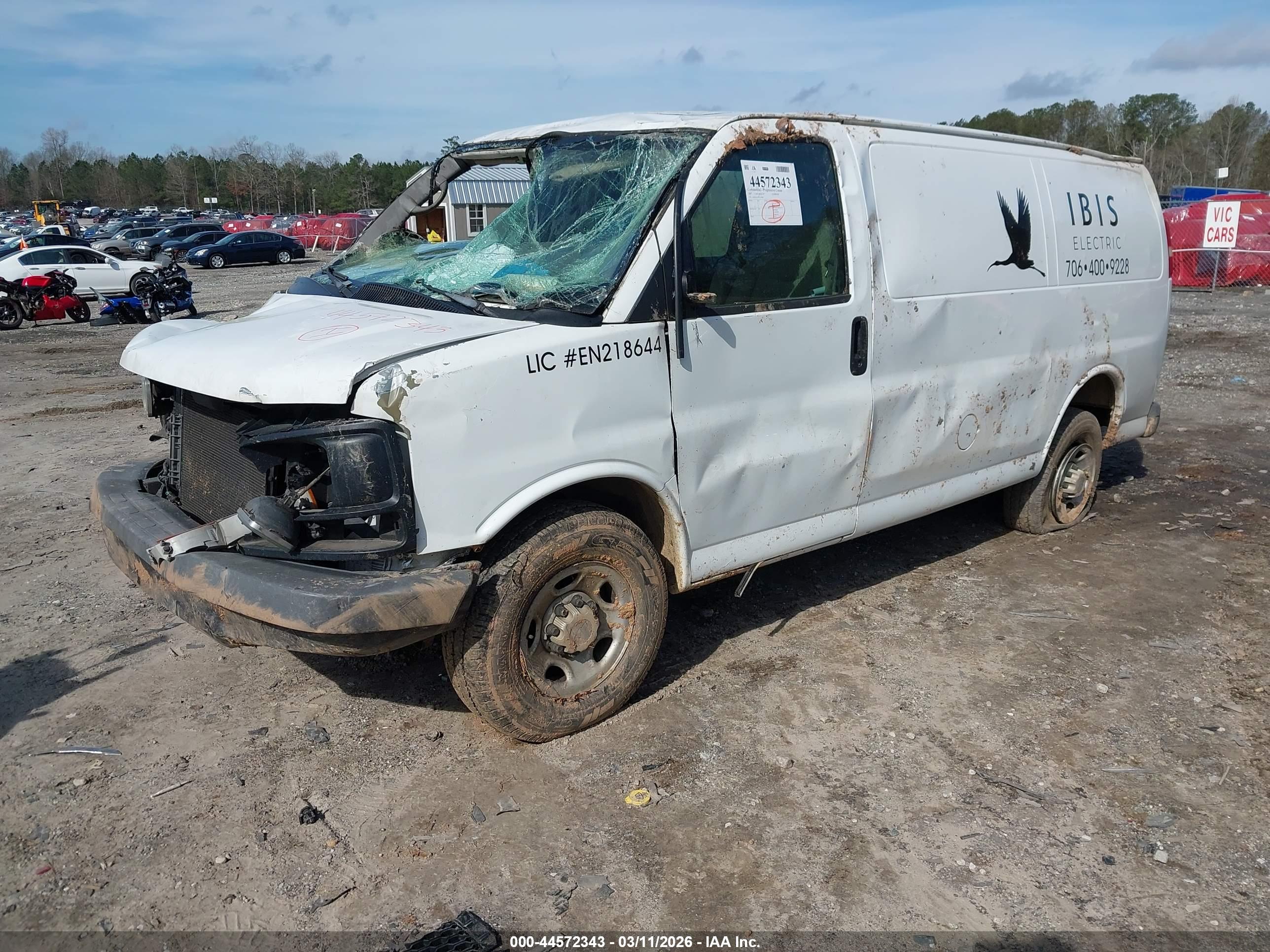 CHEVROLET EXPRESS image 2