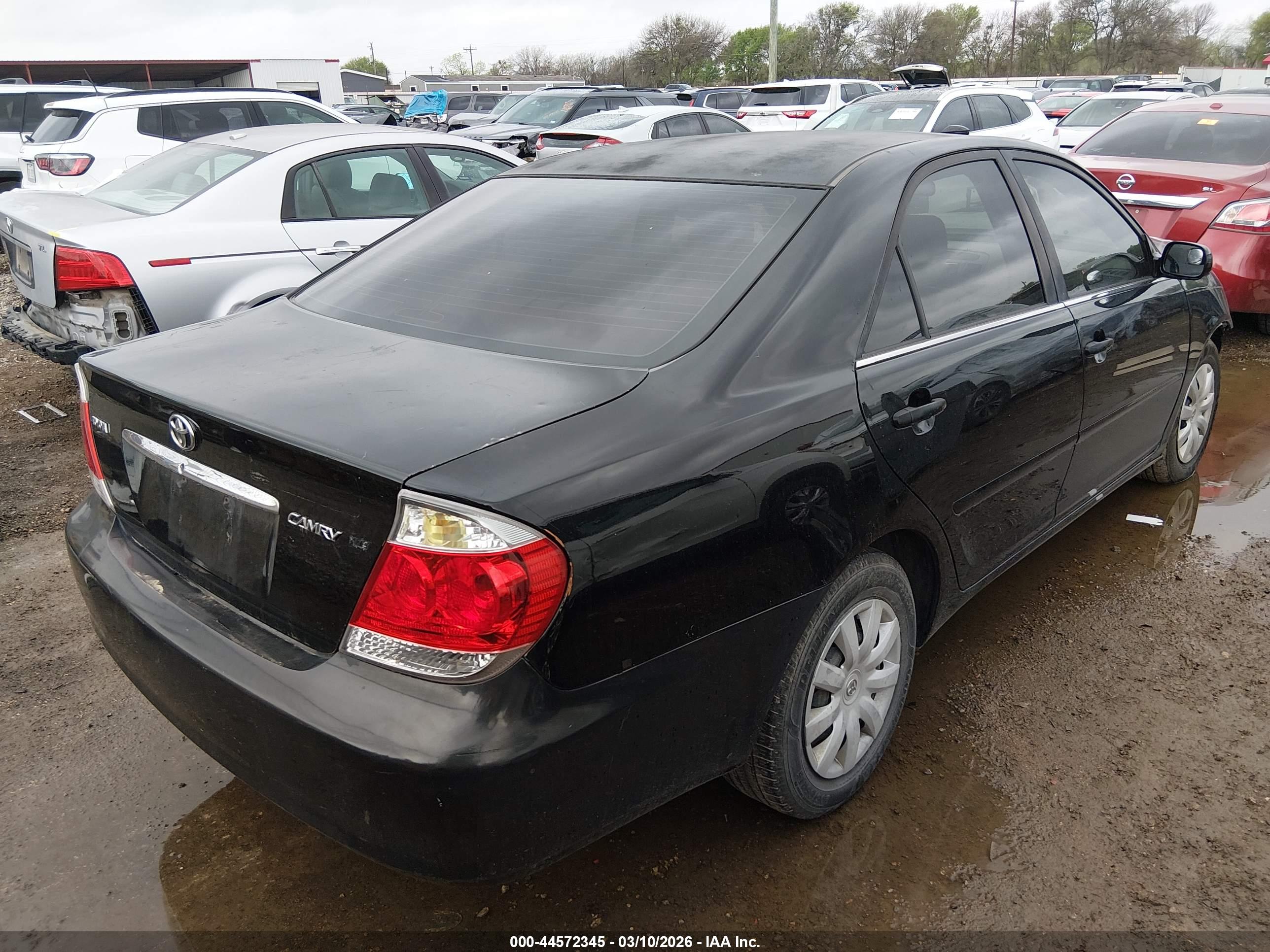TOYOTA CAMRY image 4