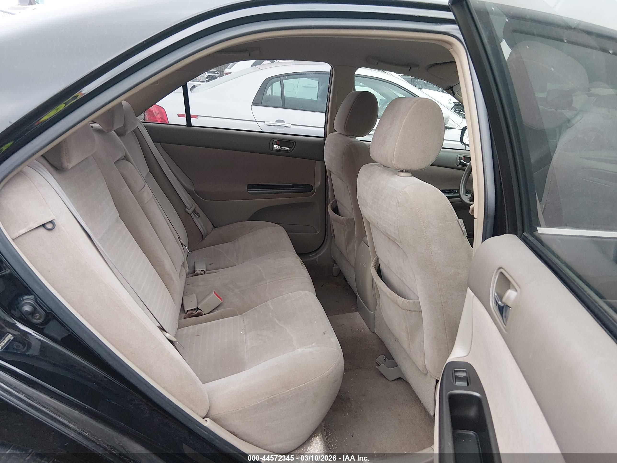 TOYOTA CAMRY image 8