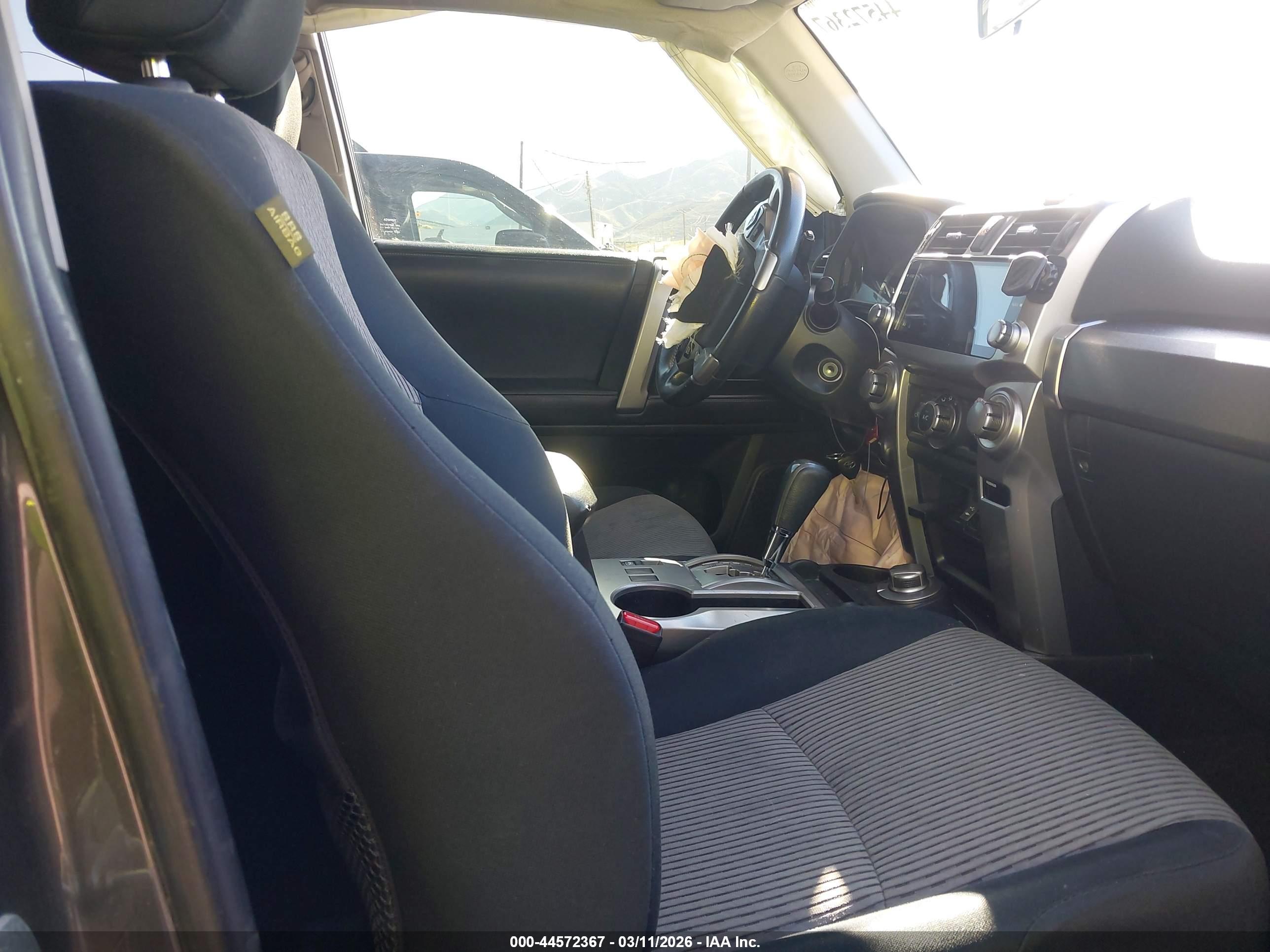 TOYOTA 4RUNNER image 5