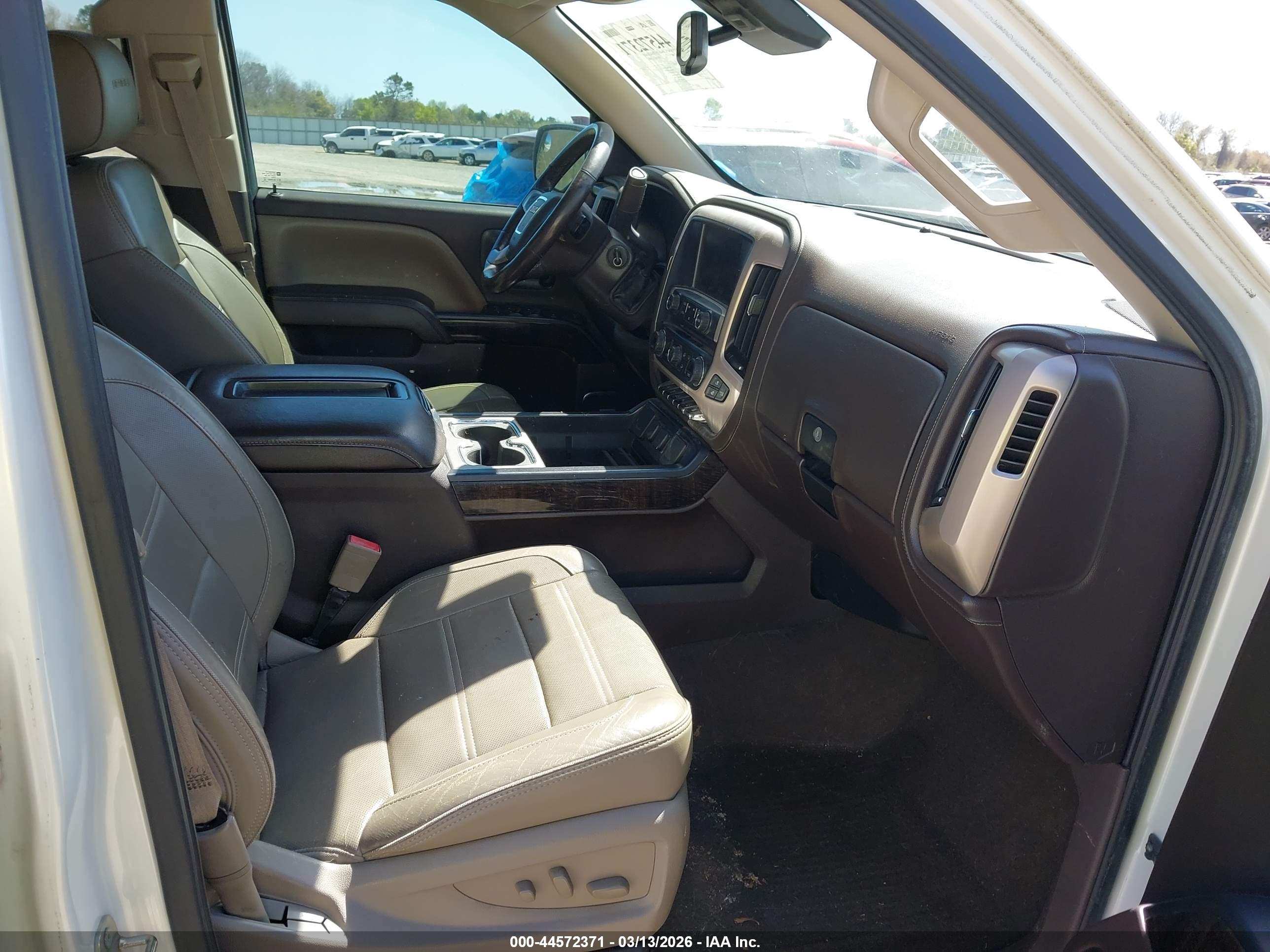GMC SIERRA image 5