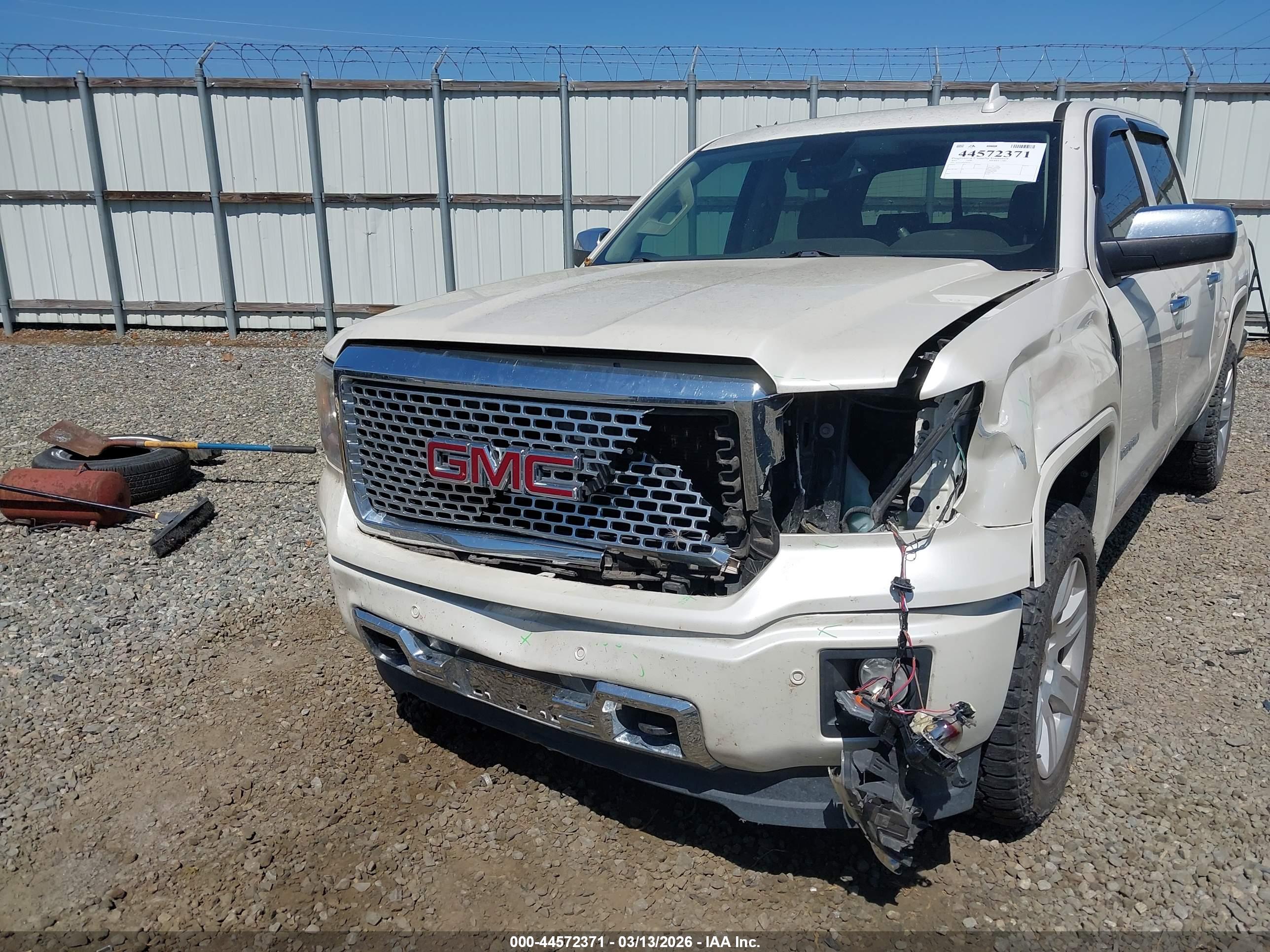 GMC SIERRA image 6