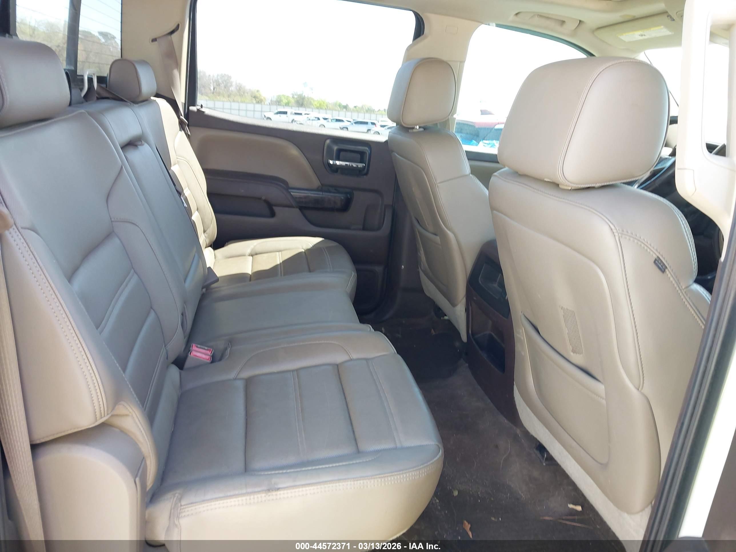 GMC SIERRA image 8