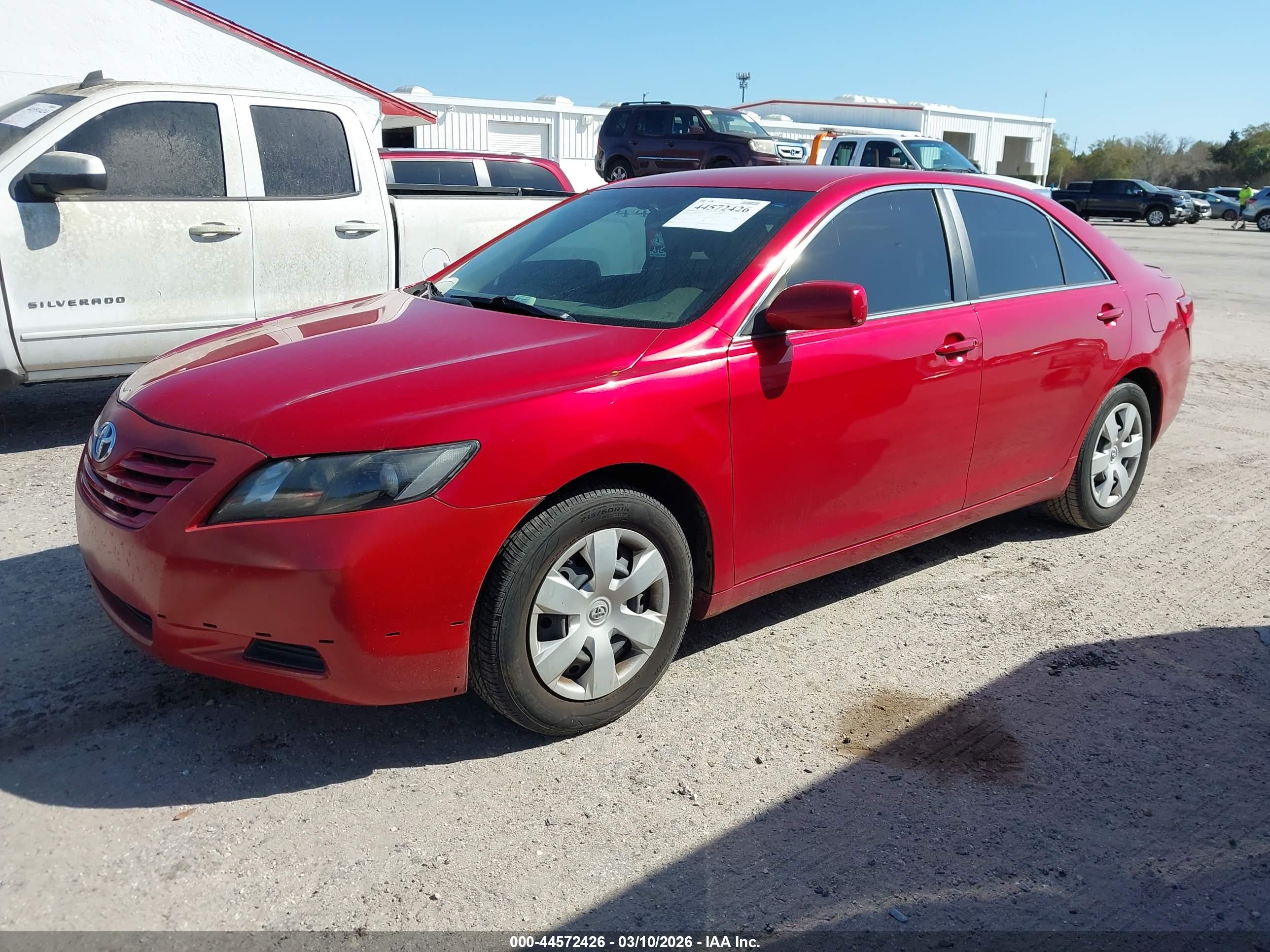 TOYOTA CAMRY image 2