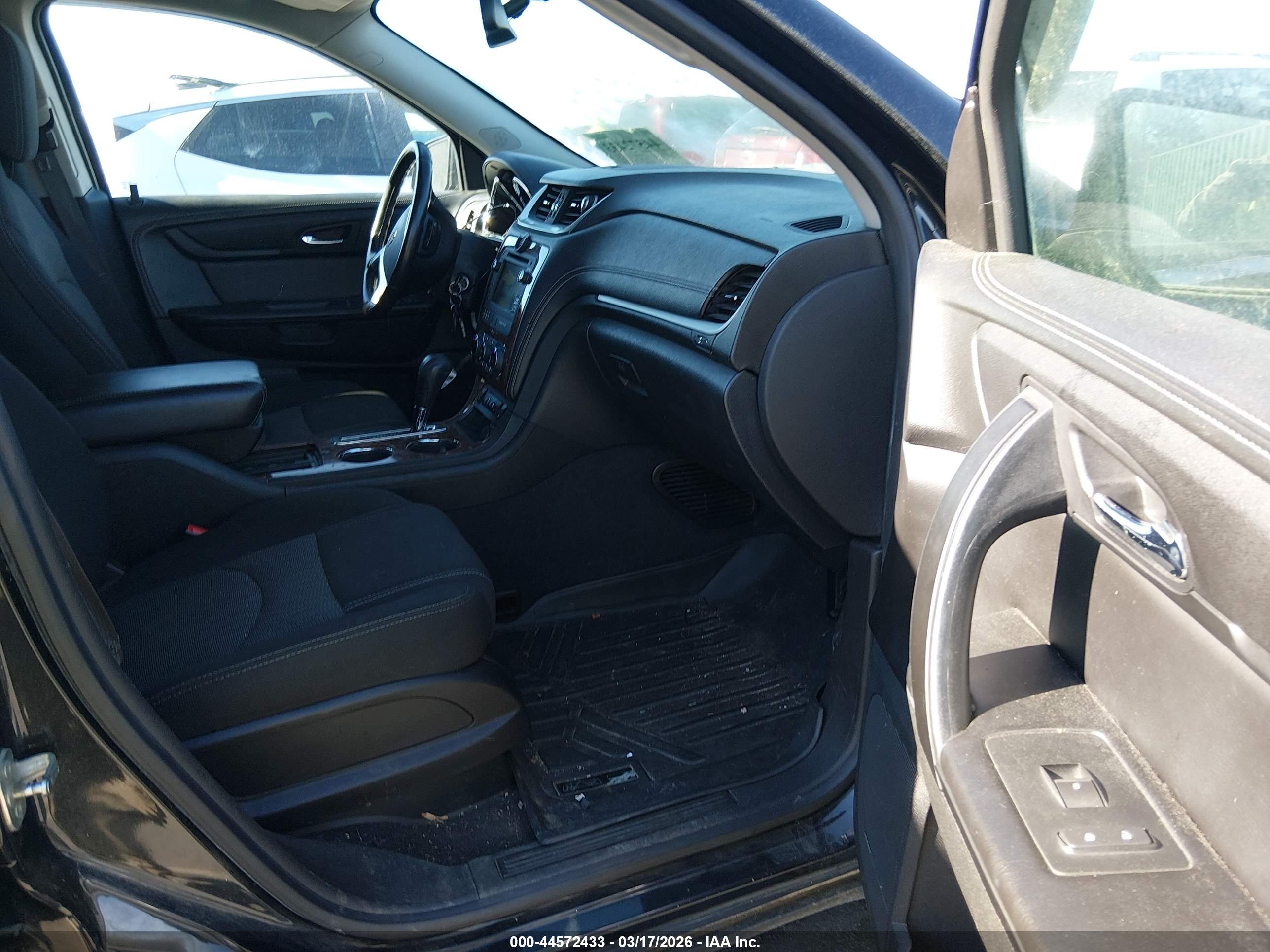 CHEVROLET TRAVERSE image 5