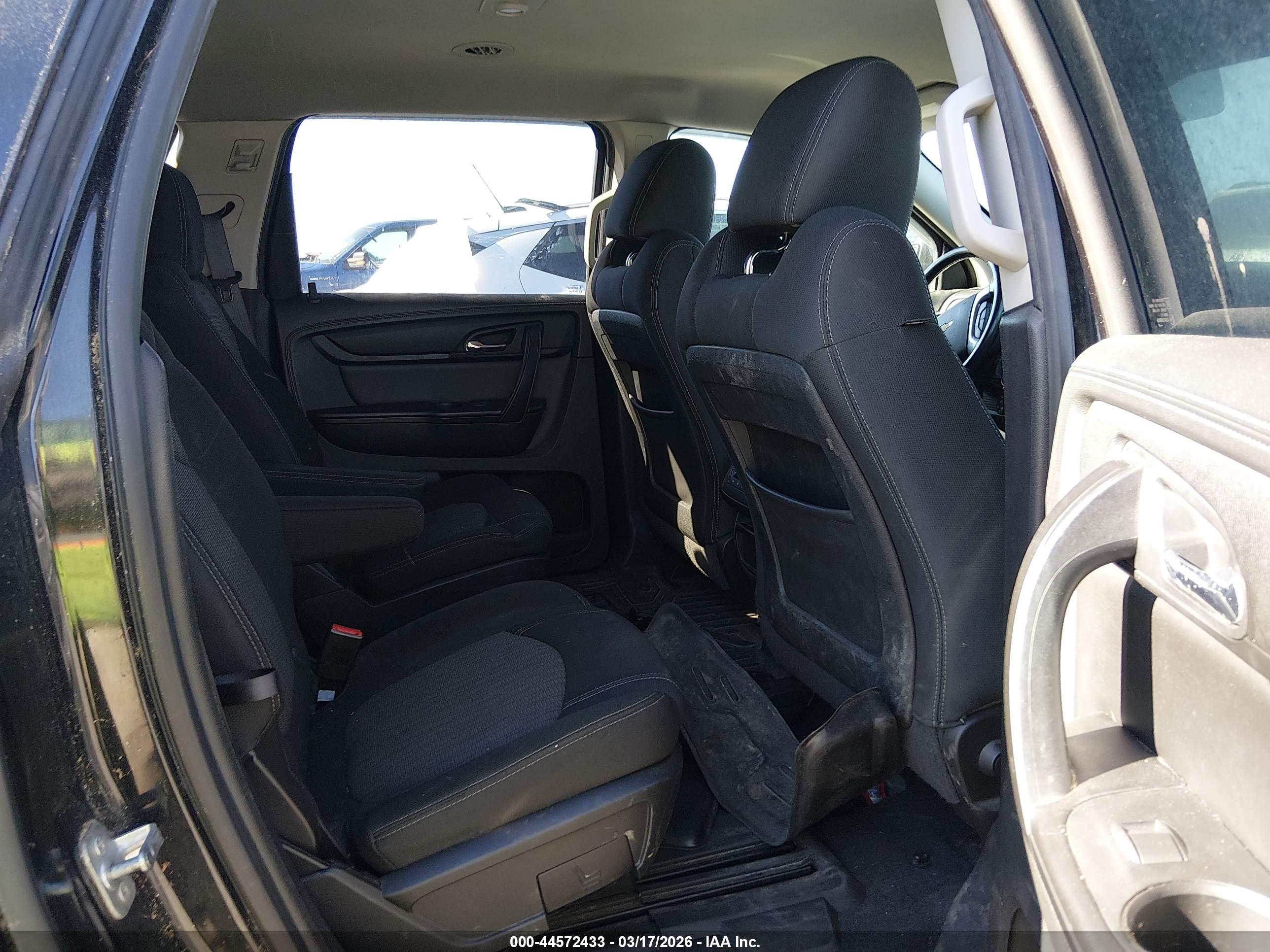 CHEVROLET TRAVERSE image 8