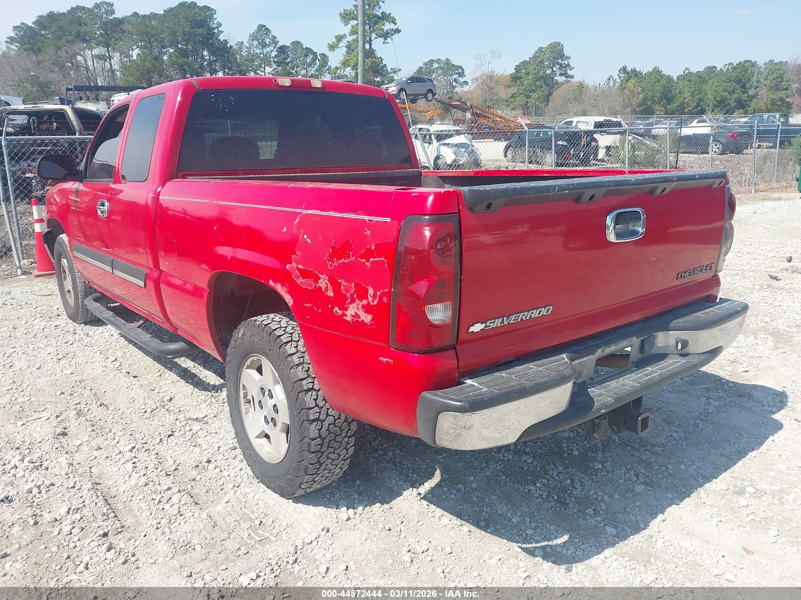 CHEVROLET SILVERADO image 3