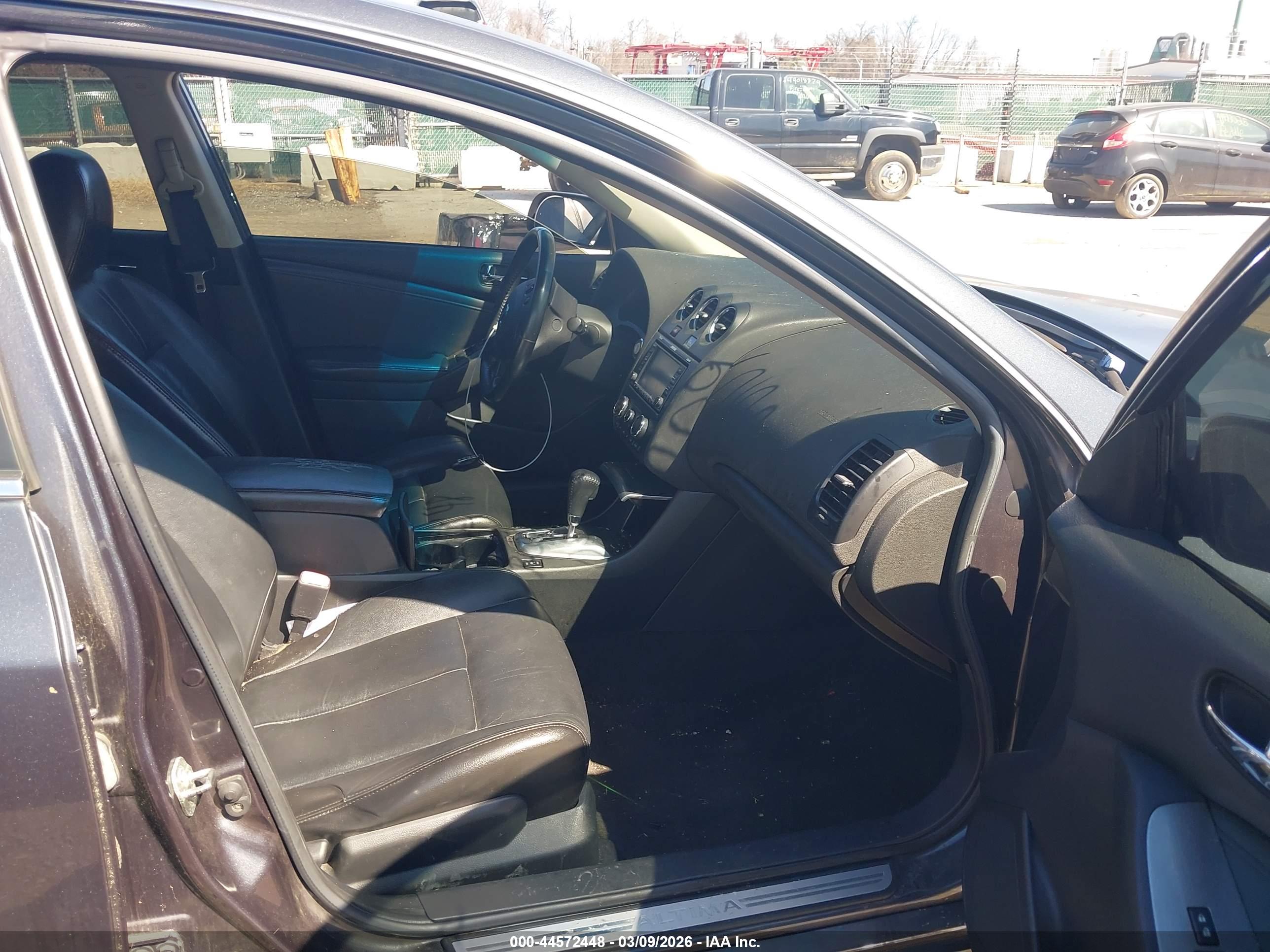 NISSAN ALTIMA image 5