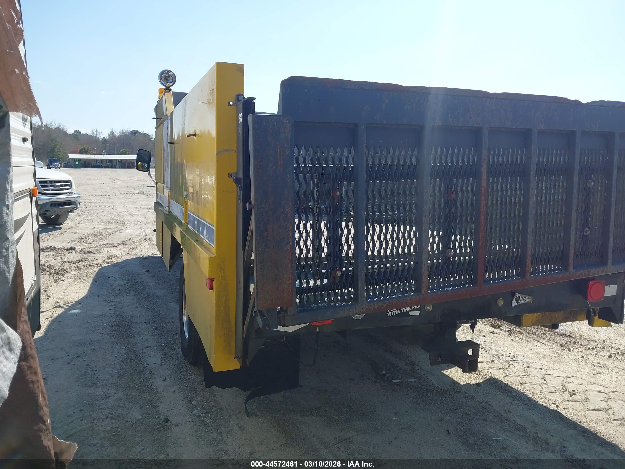 FORD F image 3