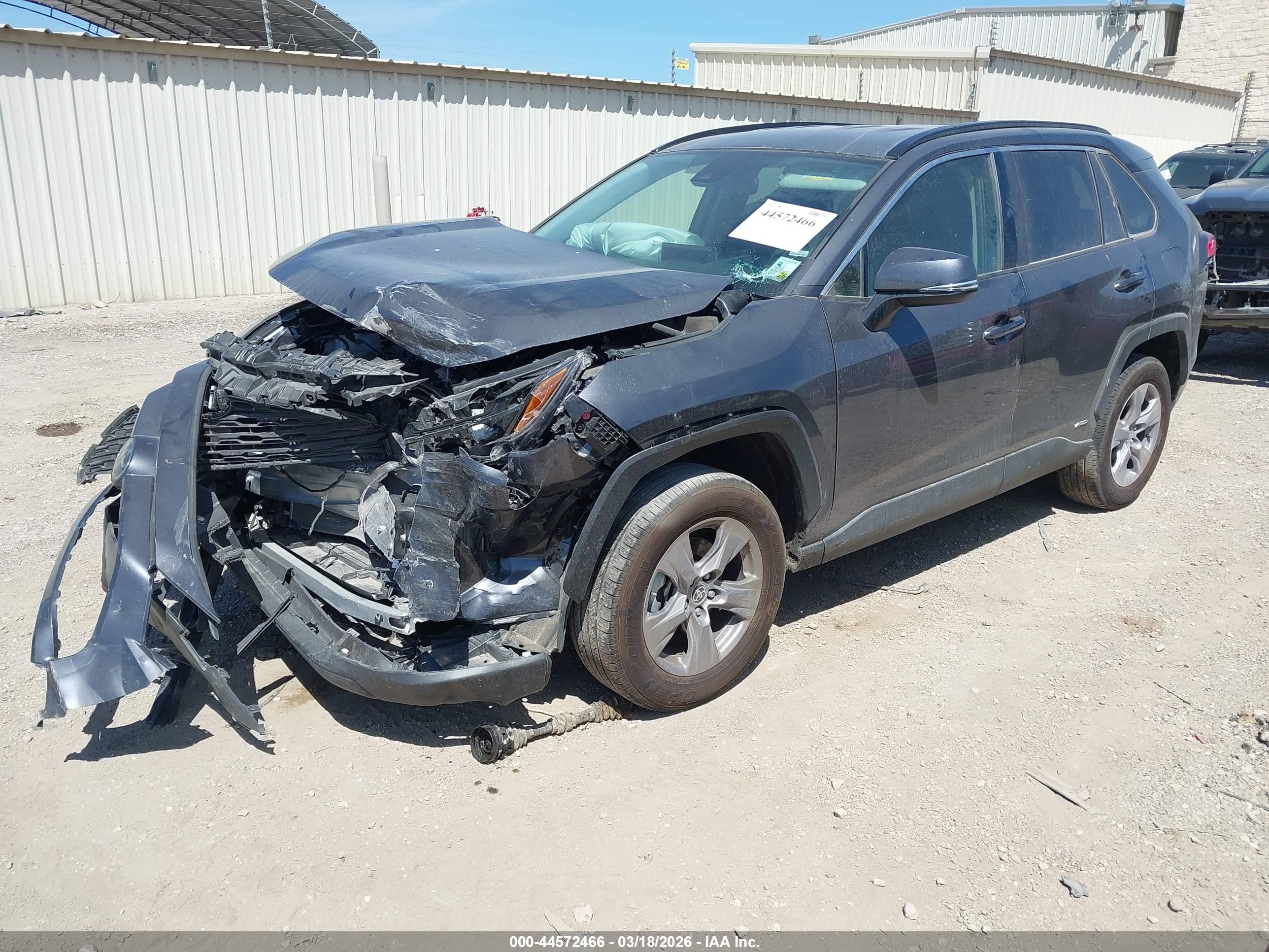 TOYOTA RAV4 image 2