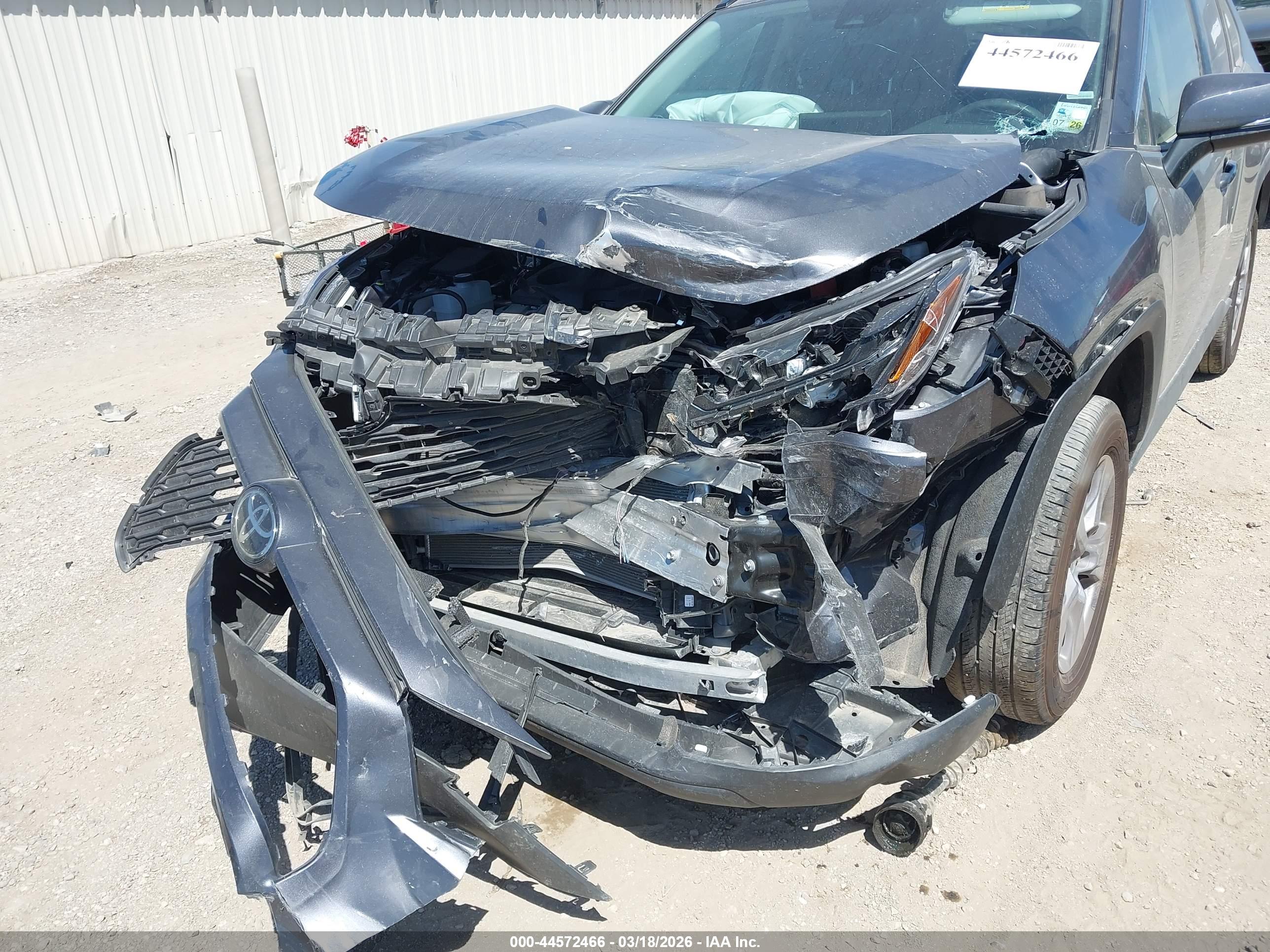 TOYOTA RAV4 image 6