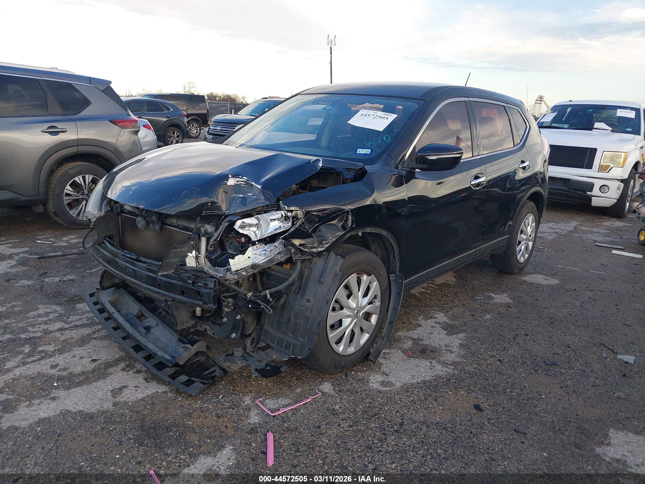 NISSAN ROGUE image 2