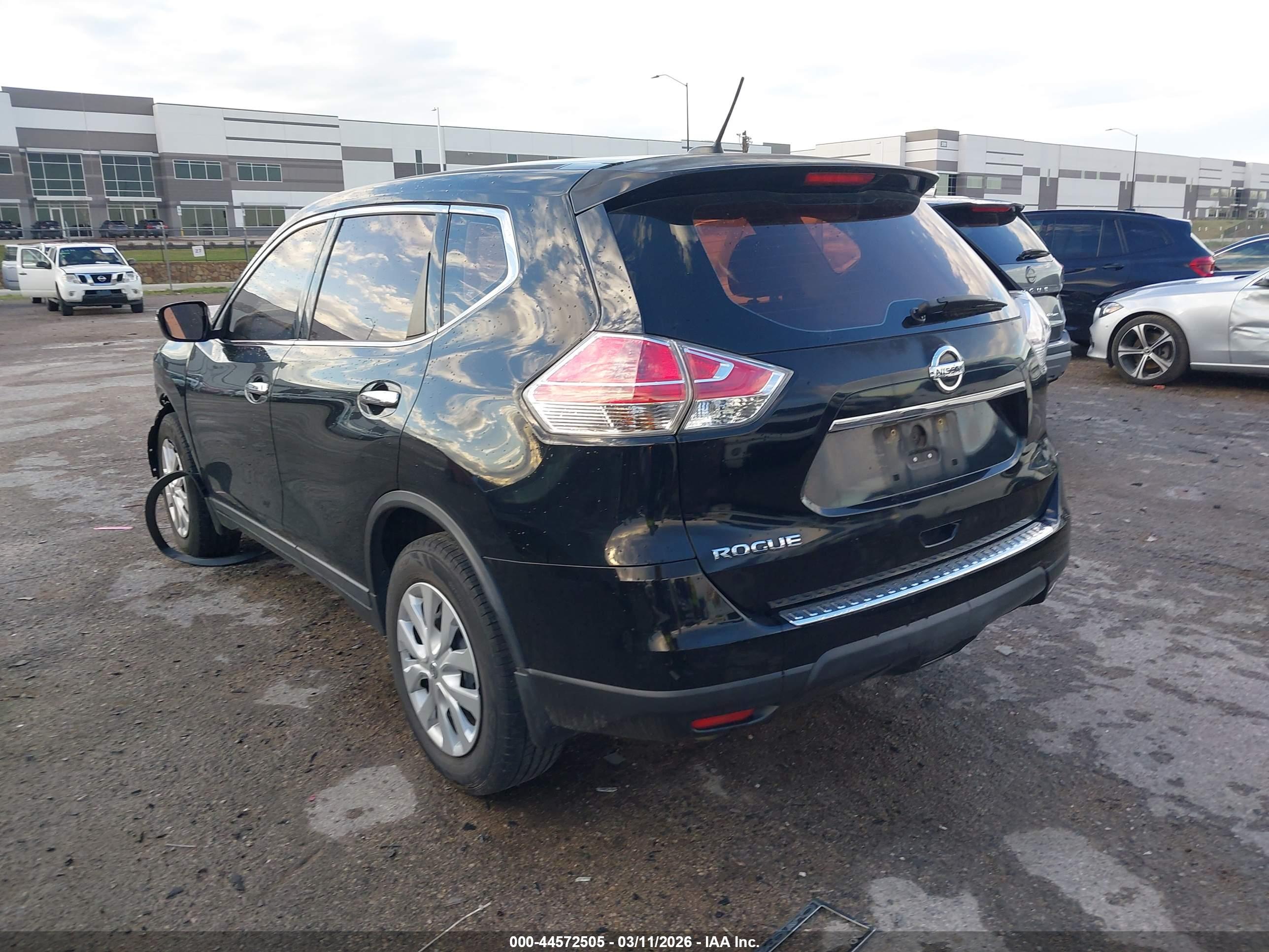 NISSAN ROGUE image 3