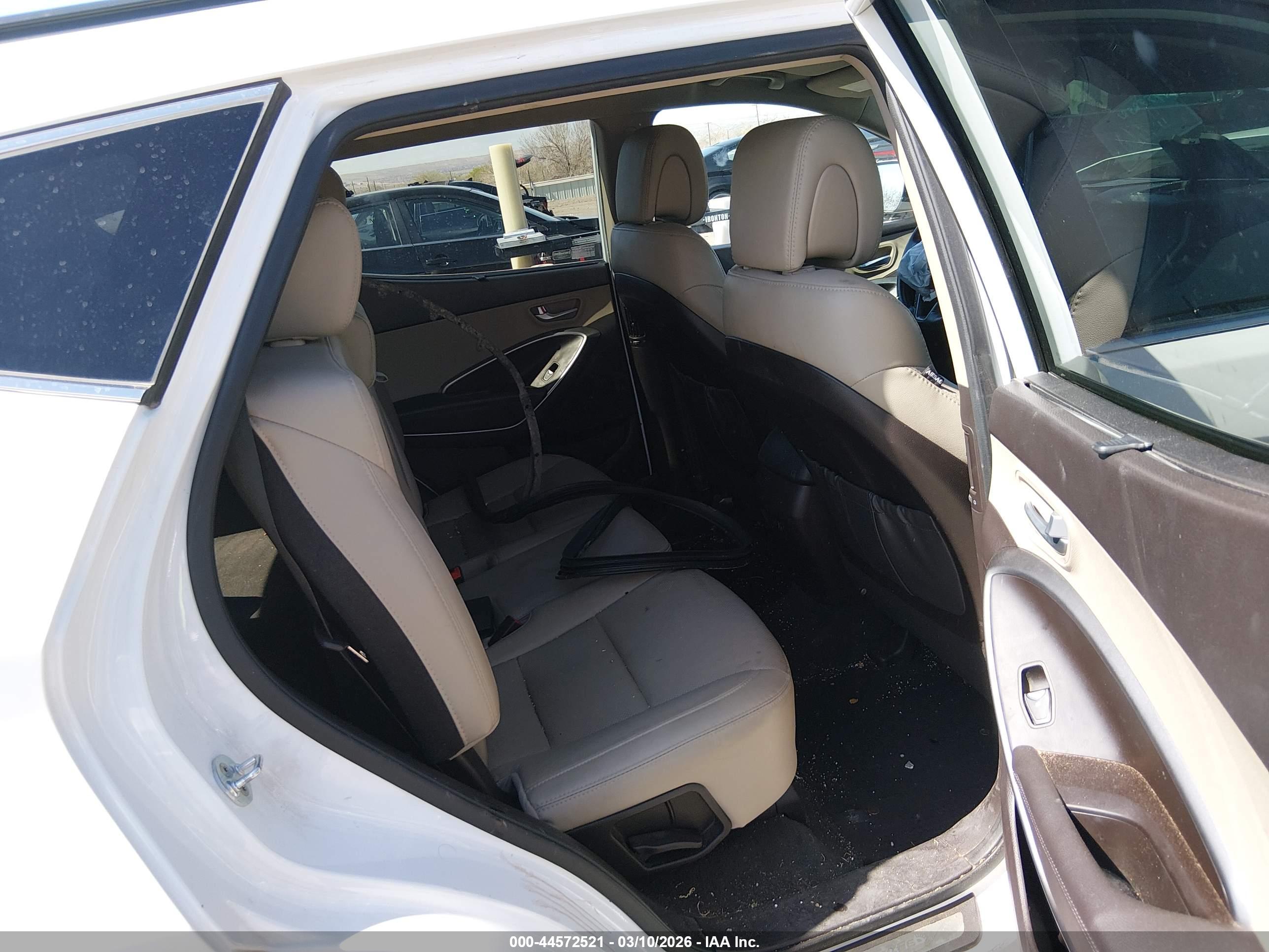 HYUNDAI SANTA image 8