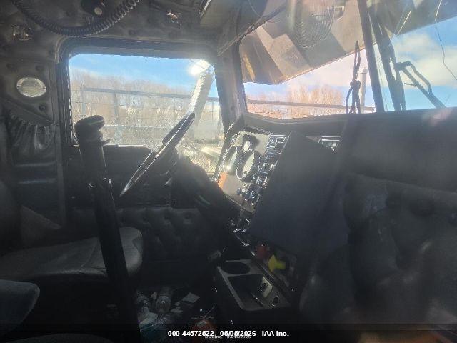 KENWORTH CONSTRUCTION image 5