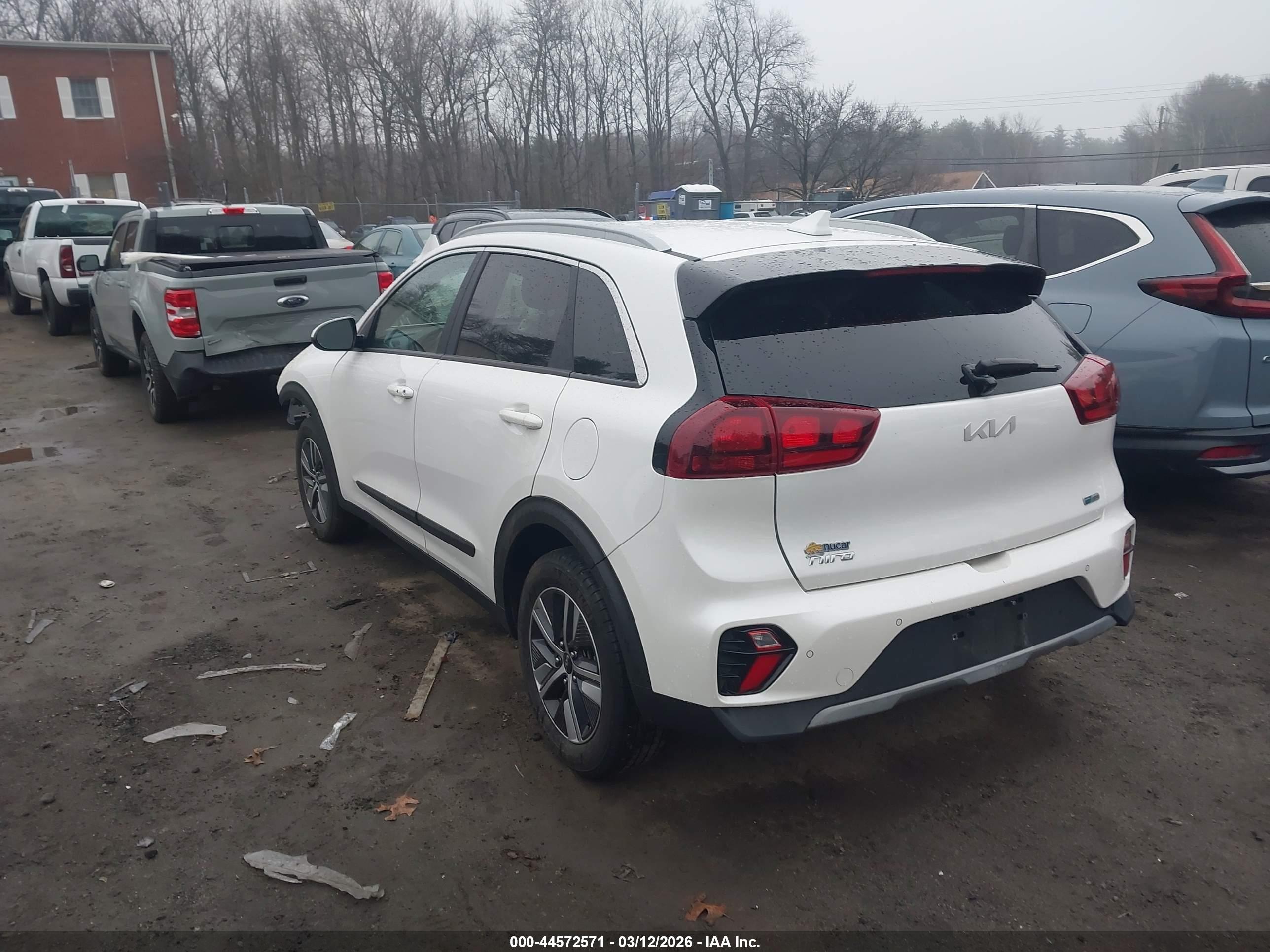 KIA NIRO image 3