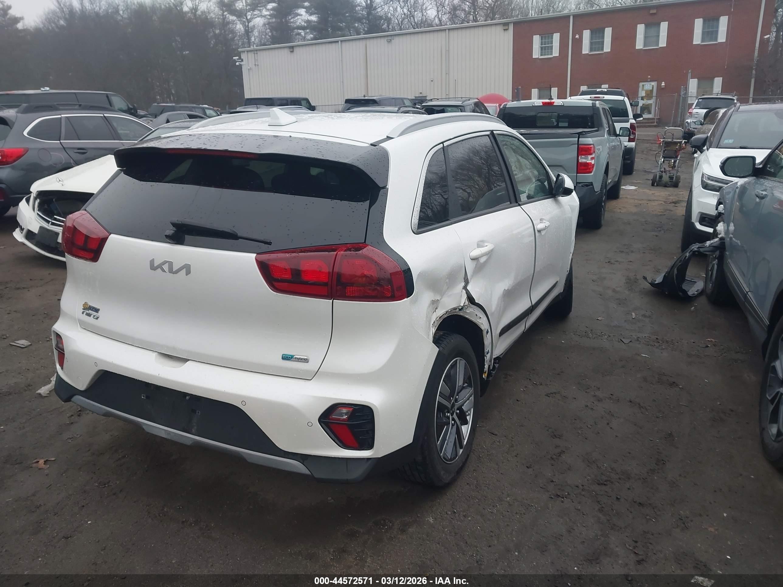 KIA NIRO image 4