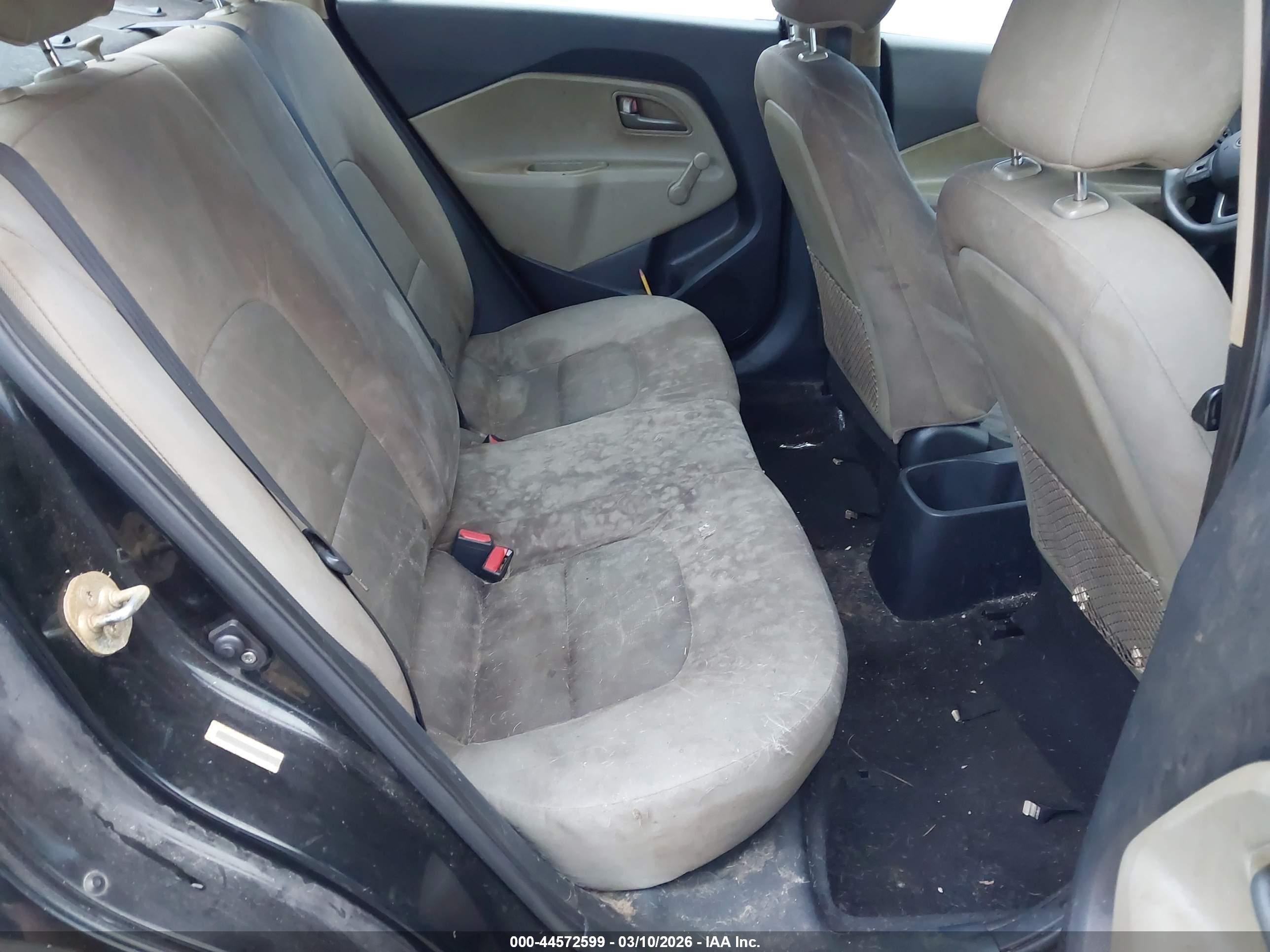 KIA RIO image 8