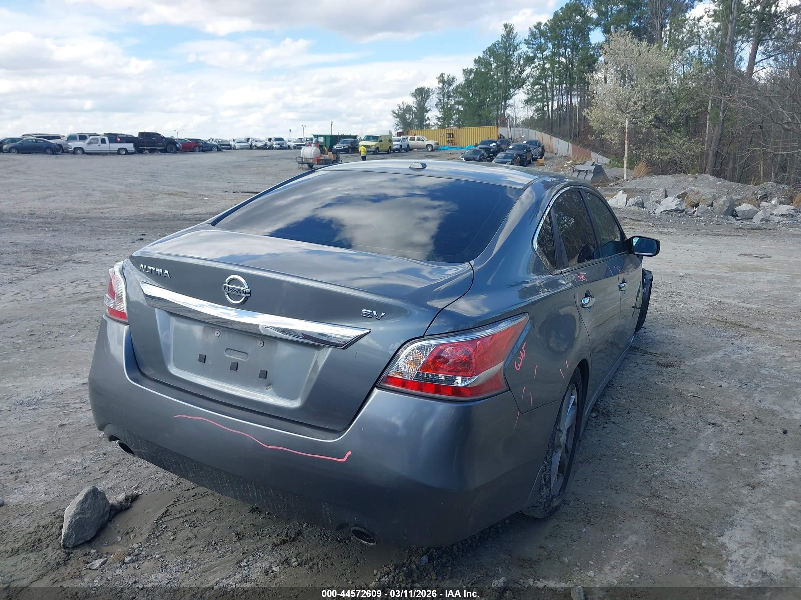 NISSAN ALTIMA image 4