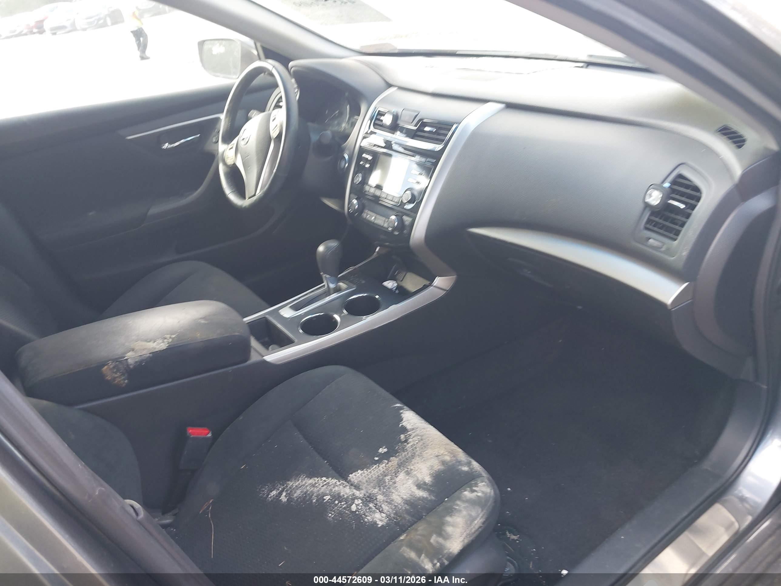 NISSAN ALTIMA image 5