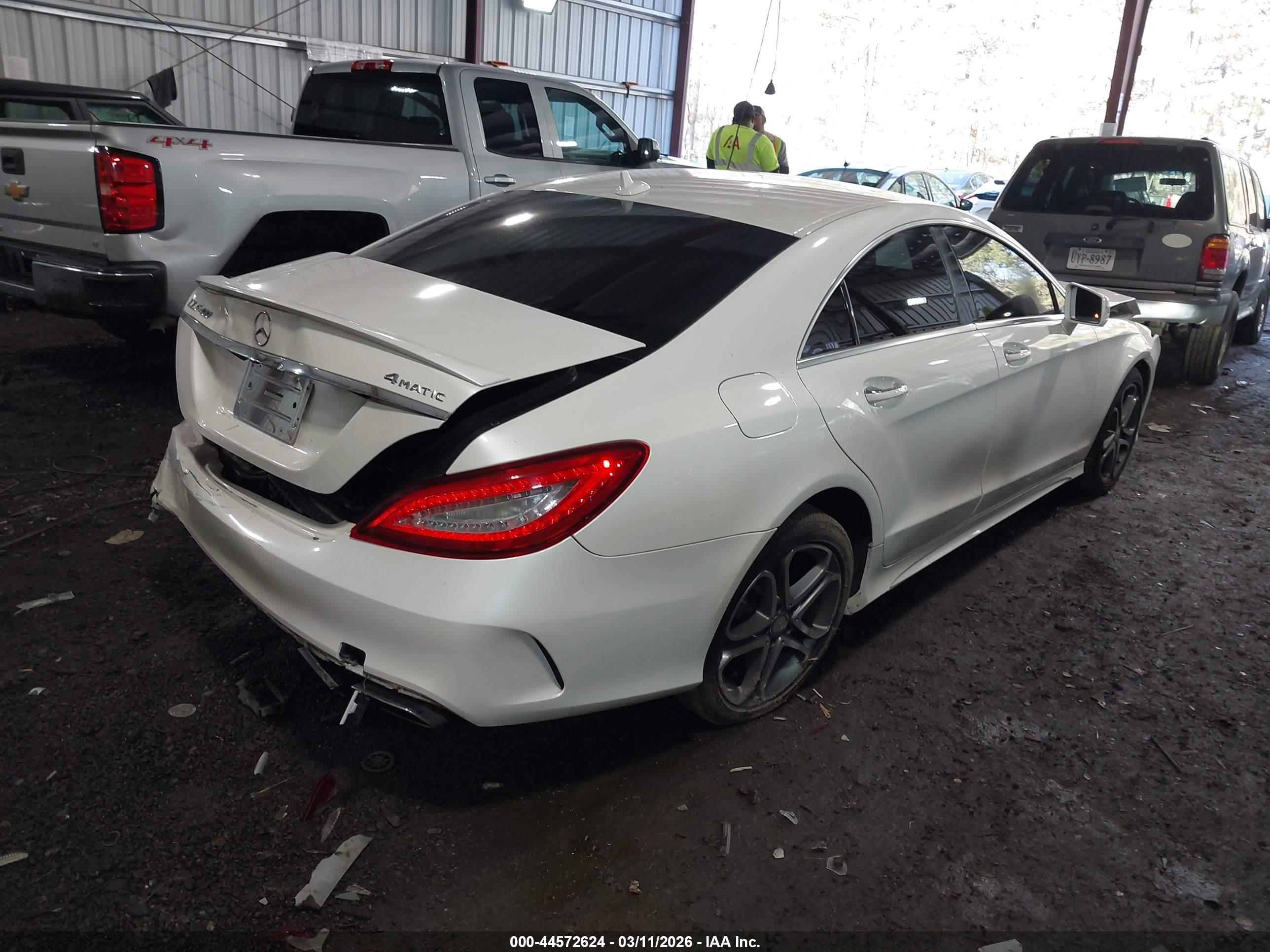 MERCEDES-BENZ CLS image 4