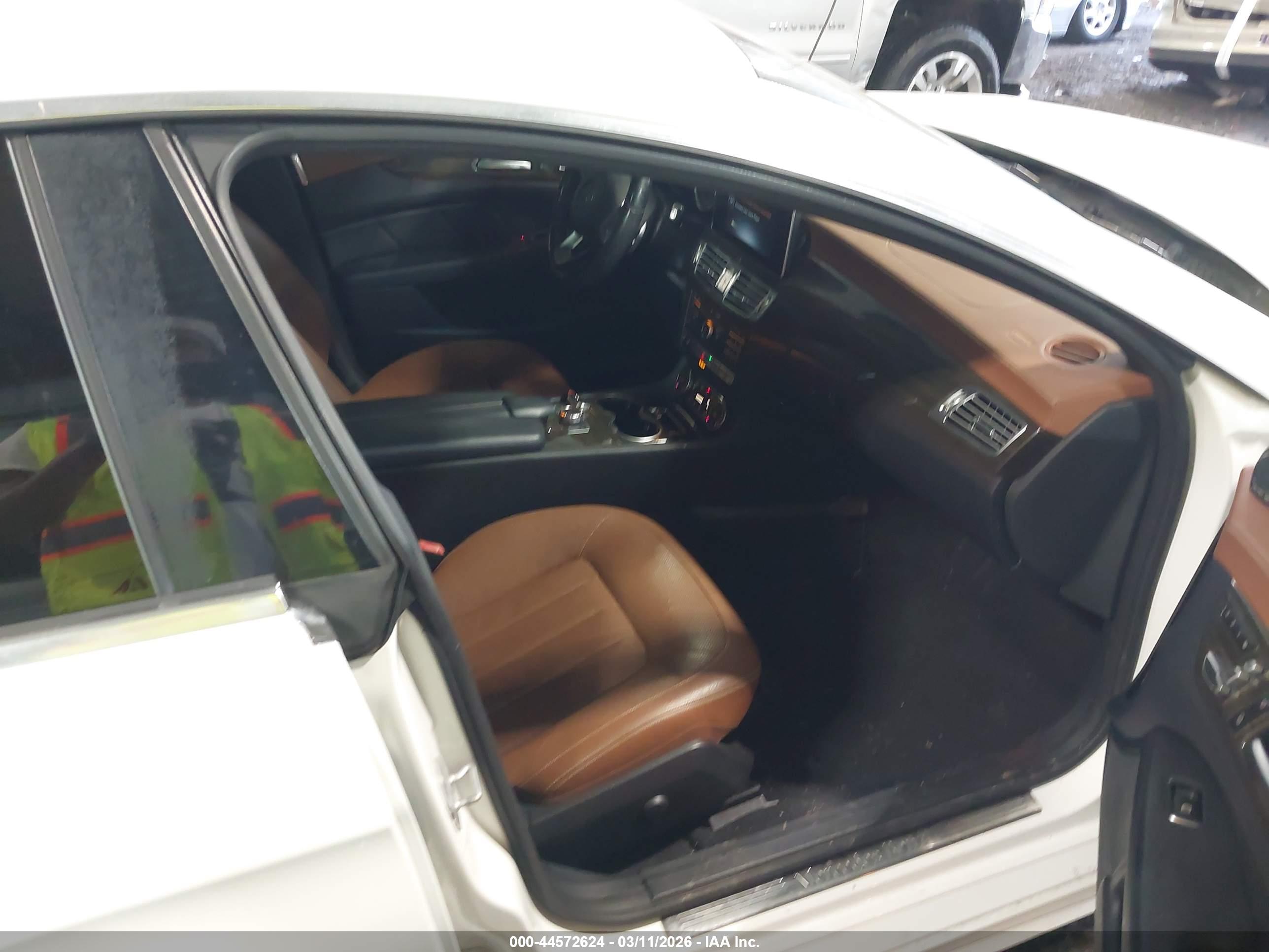 MERCEDES-BENZ CLS image 5