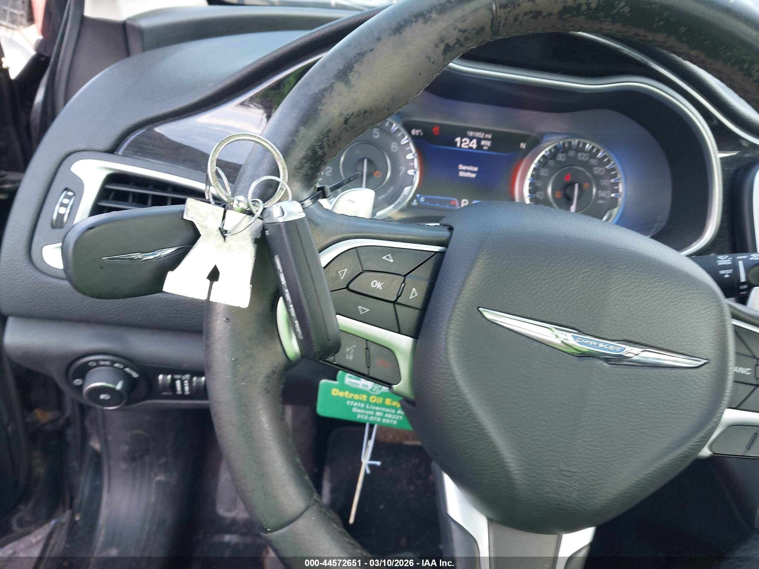 CHRYSLER 200 image 11