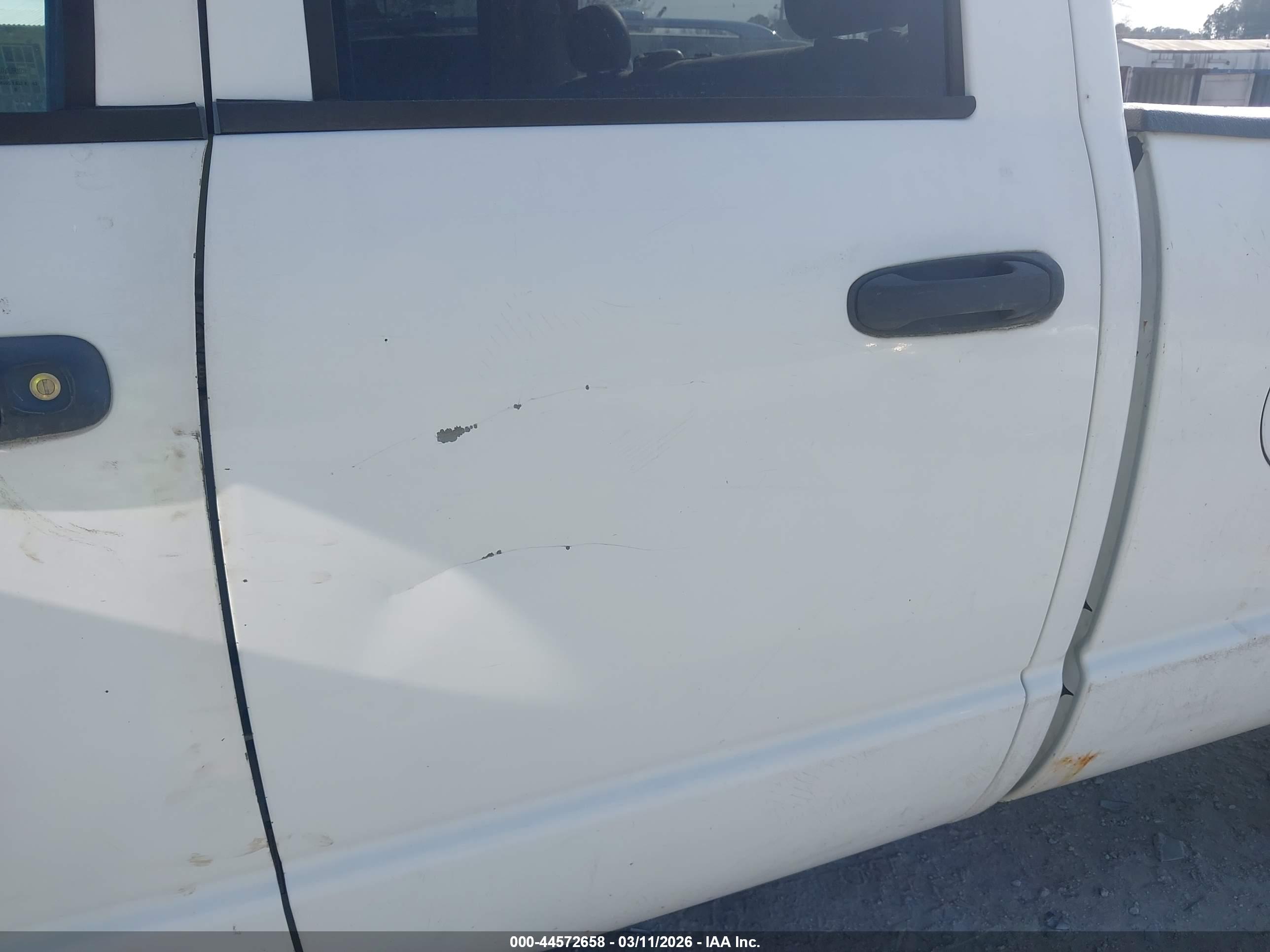 DODGE RAM image 6