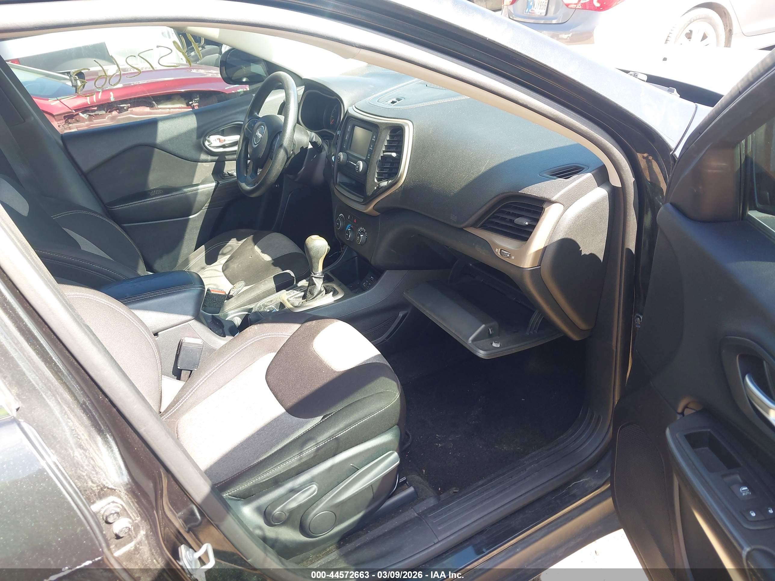 JEEP CHEROKEE image 5