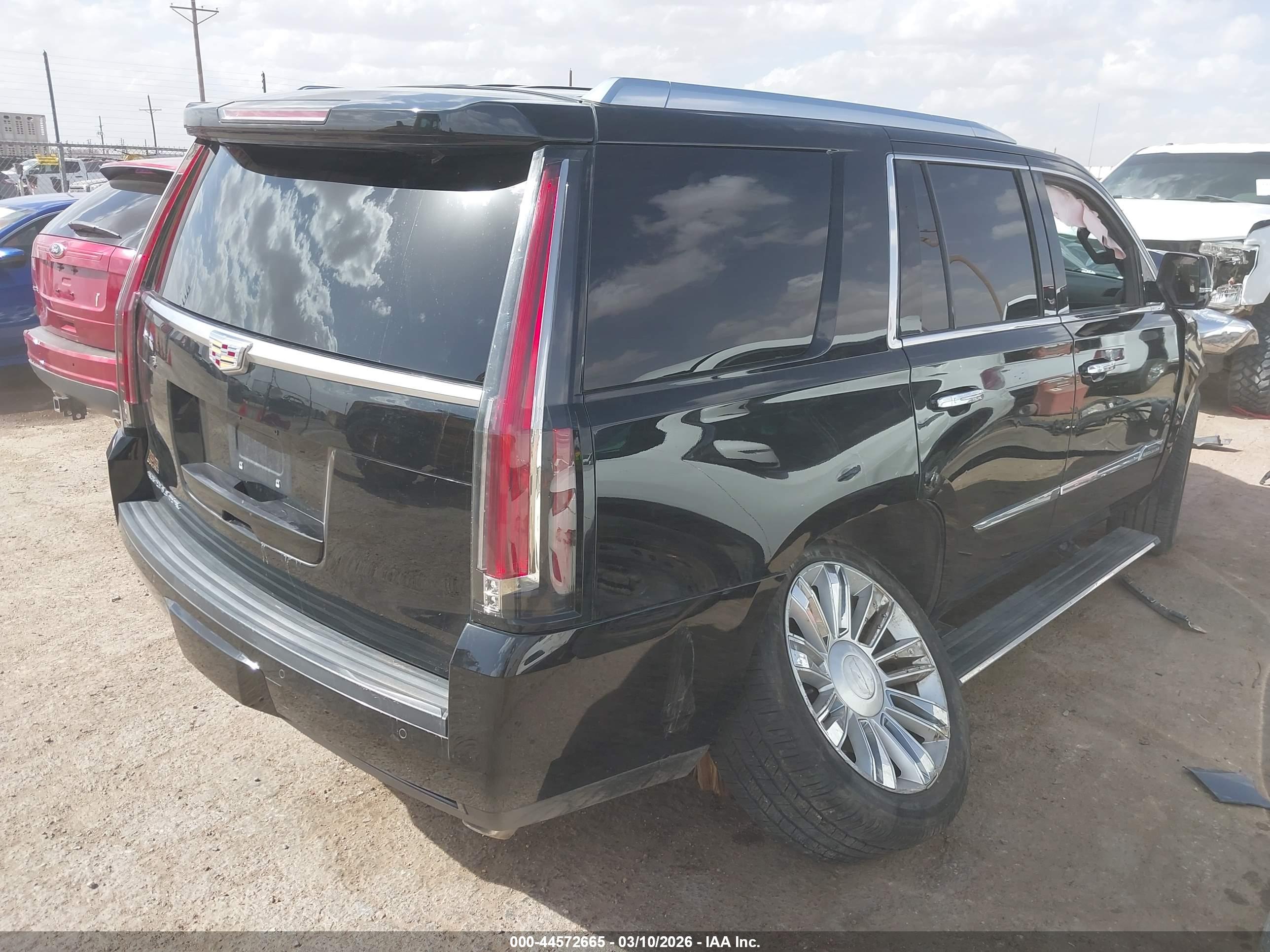 CADILLAC ESCALADE image 4