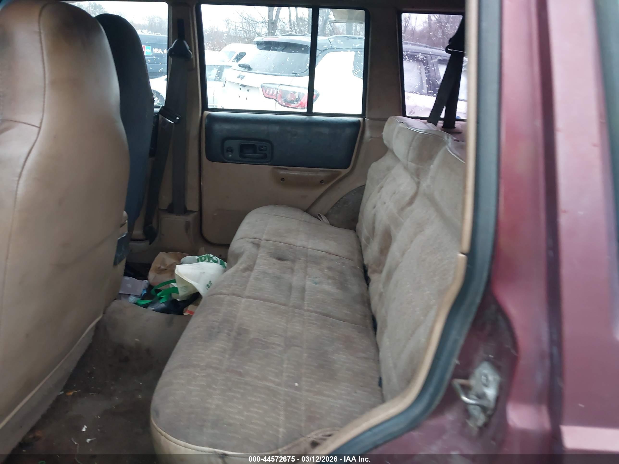 JEEP CHEROKEE image 8