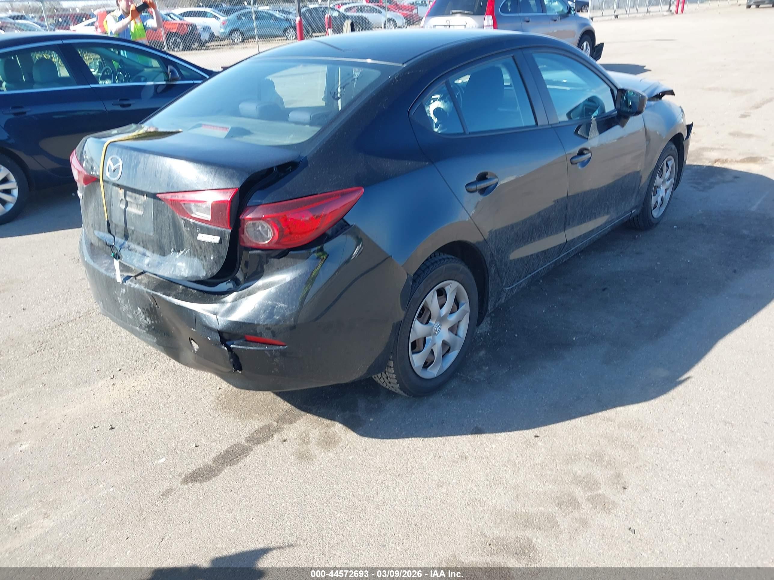 MAZDA MAZDA3 image 4