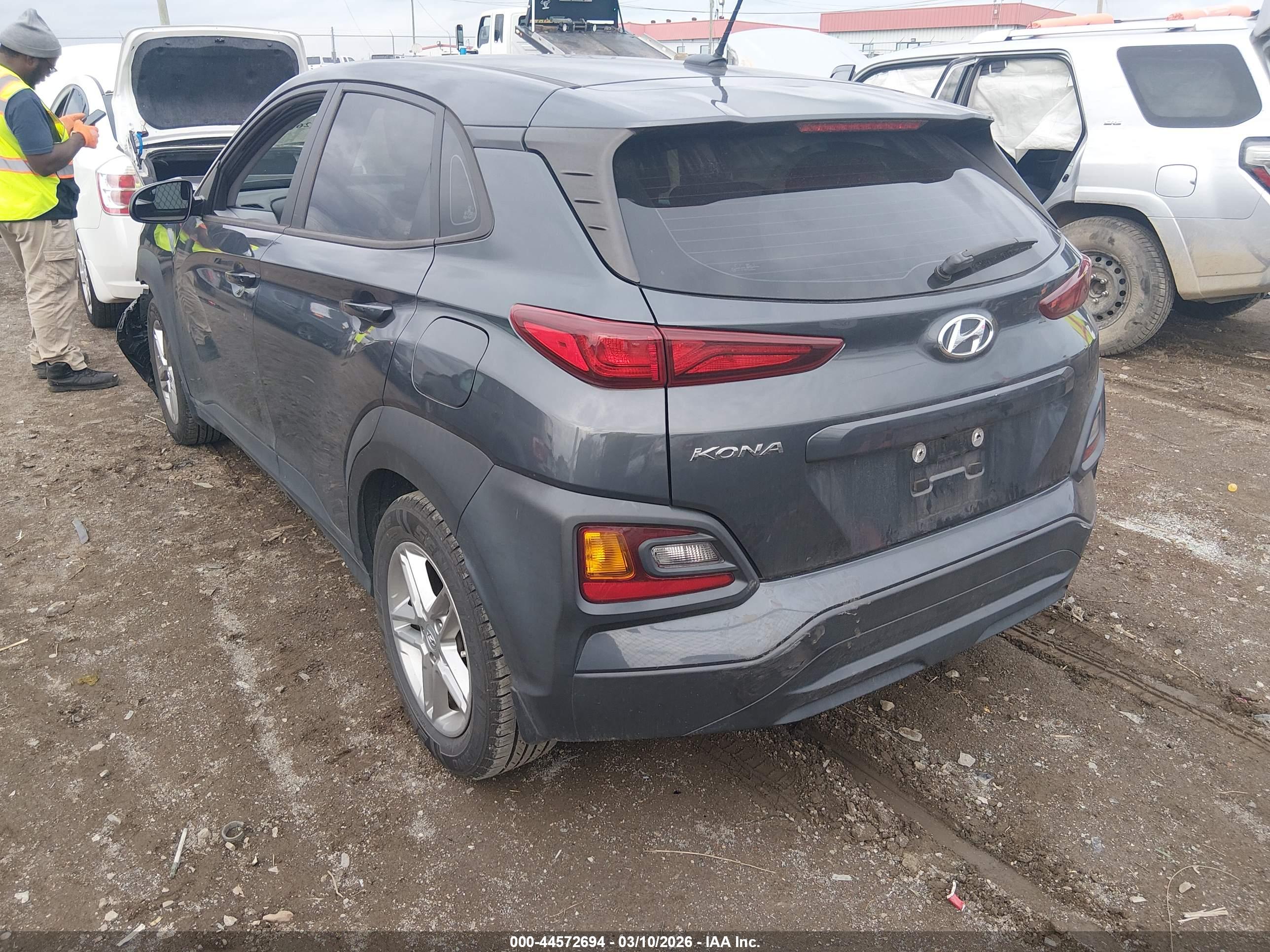 HYUNDAI KONA image 3