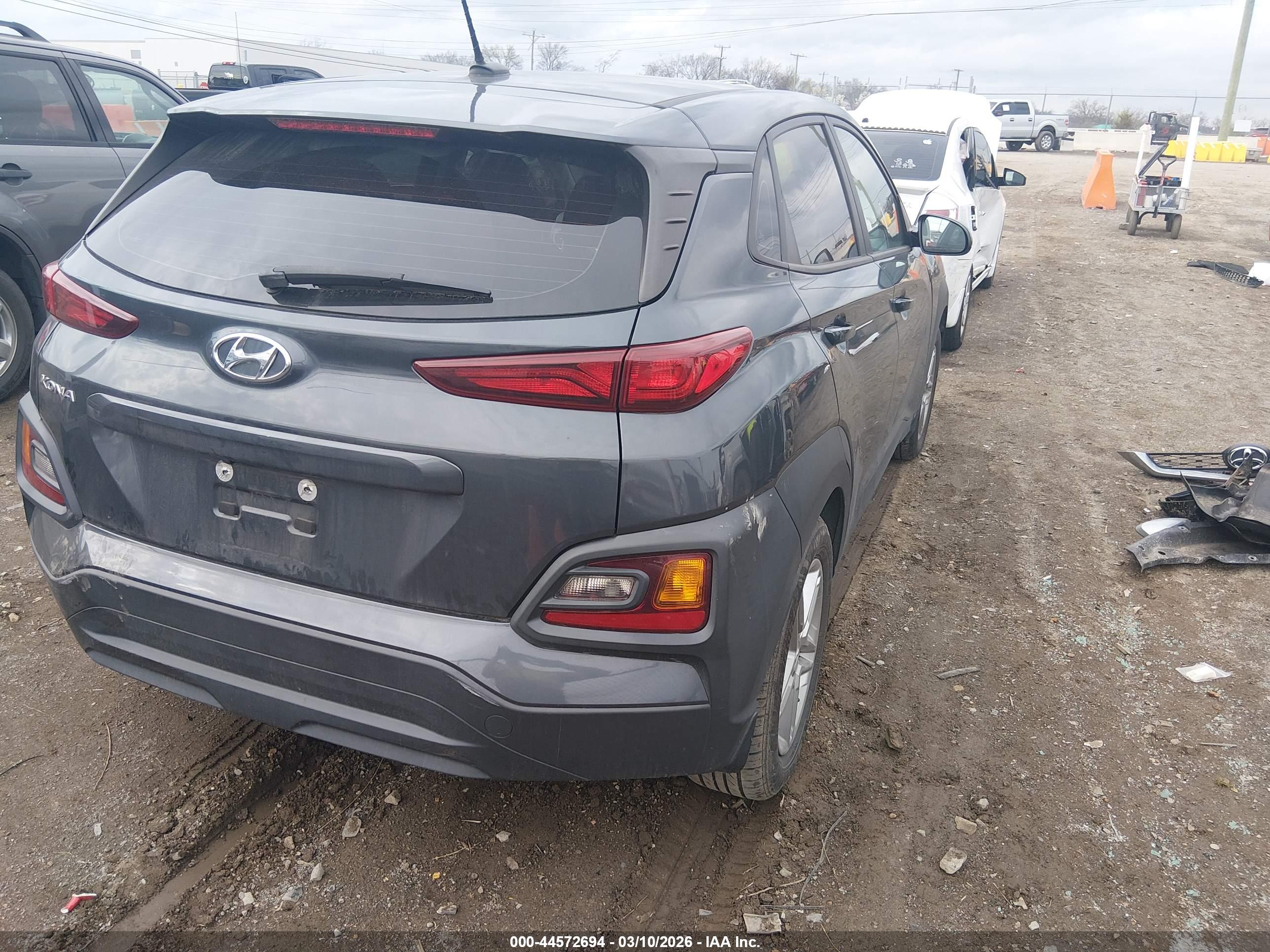 HYUNDAI KONA image 4