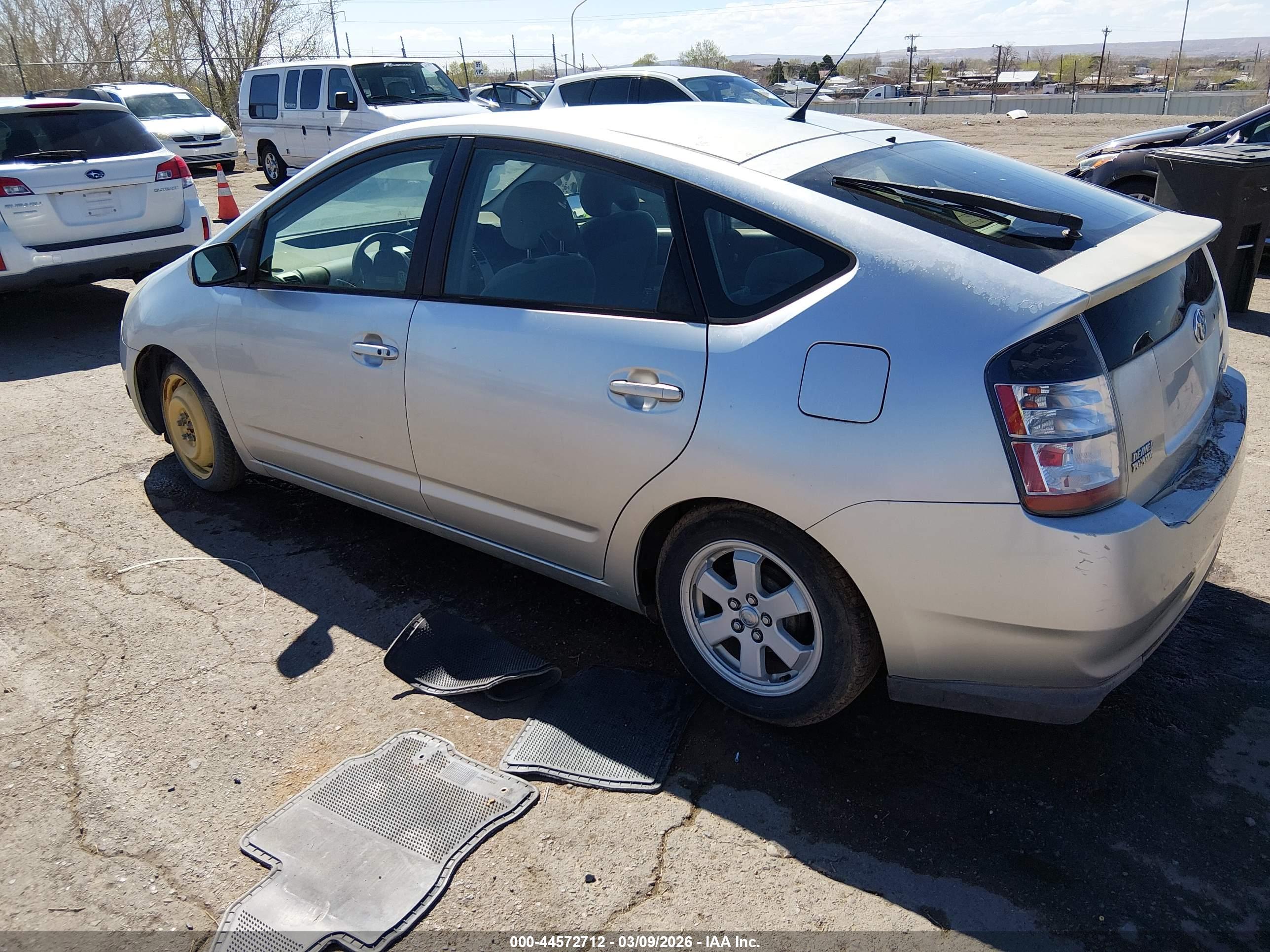 TOYOTA PRIUS image 3