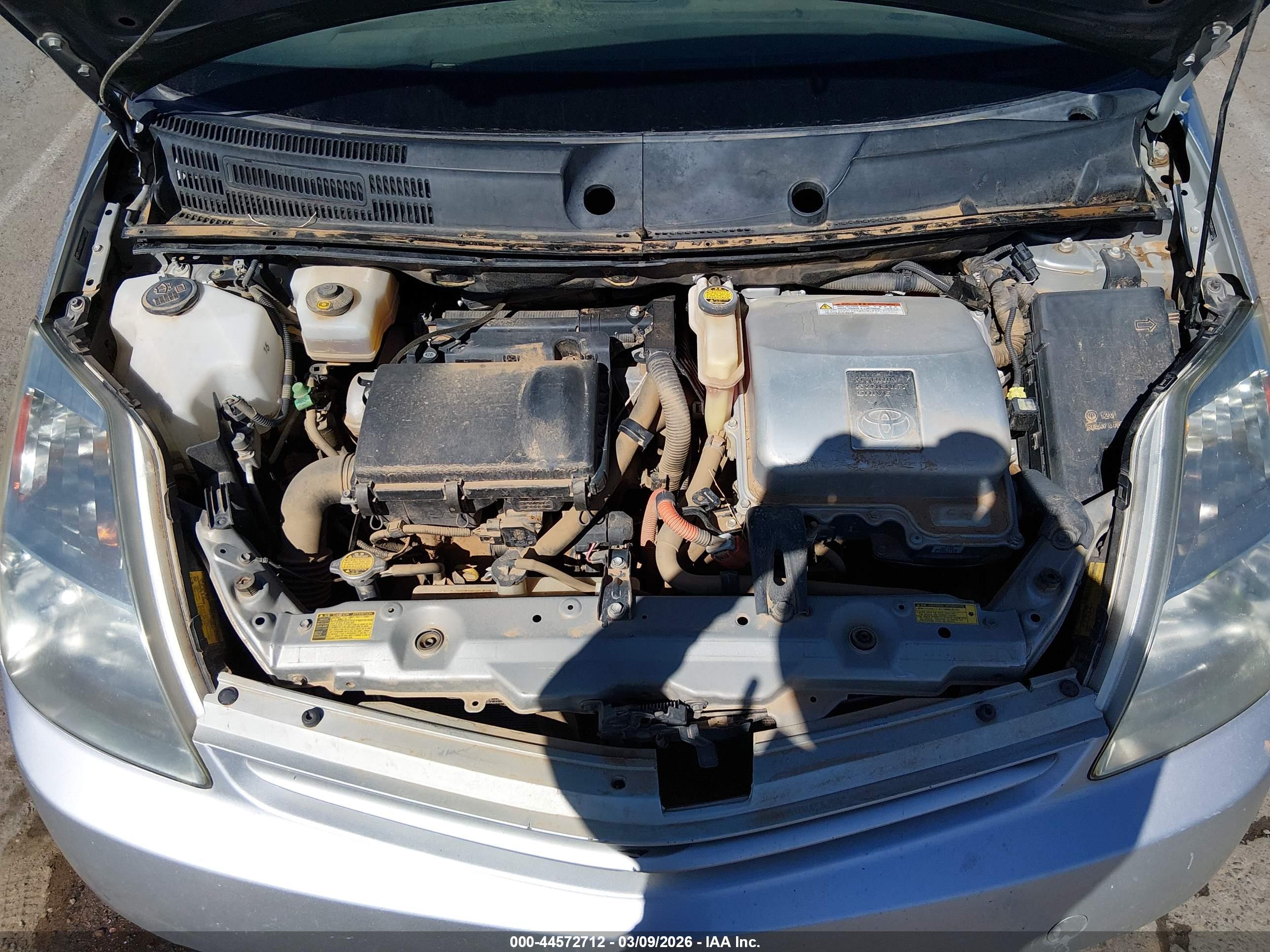 TOYOTA PRIUS image 6