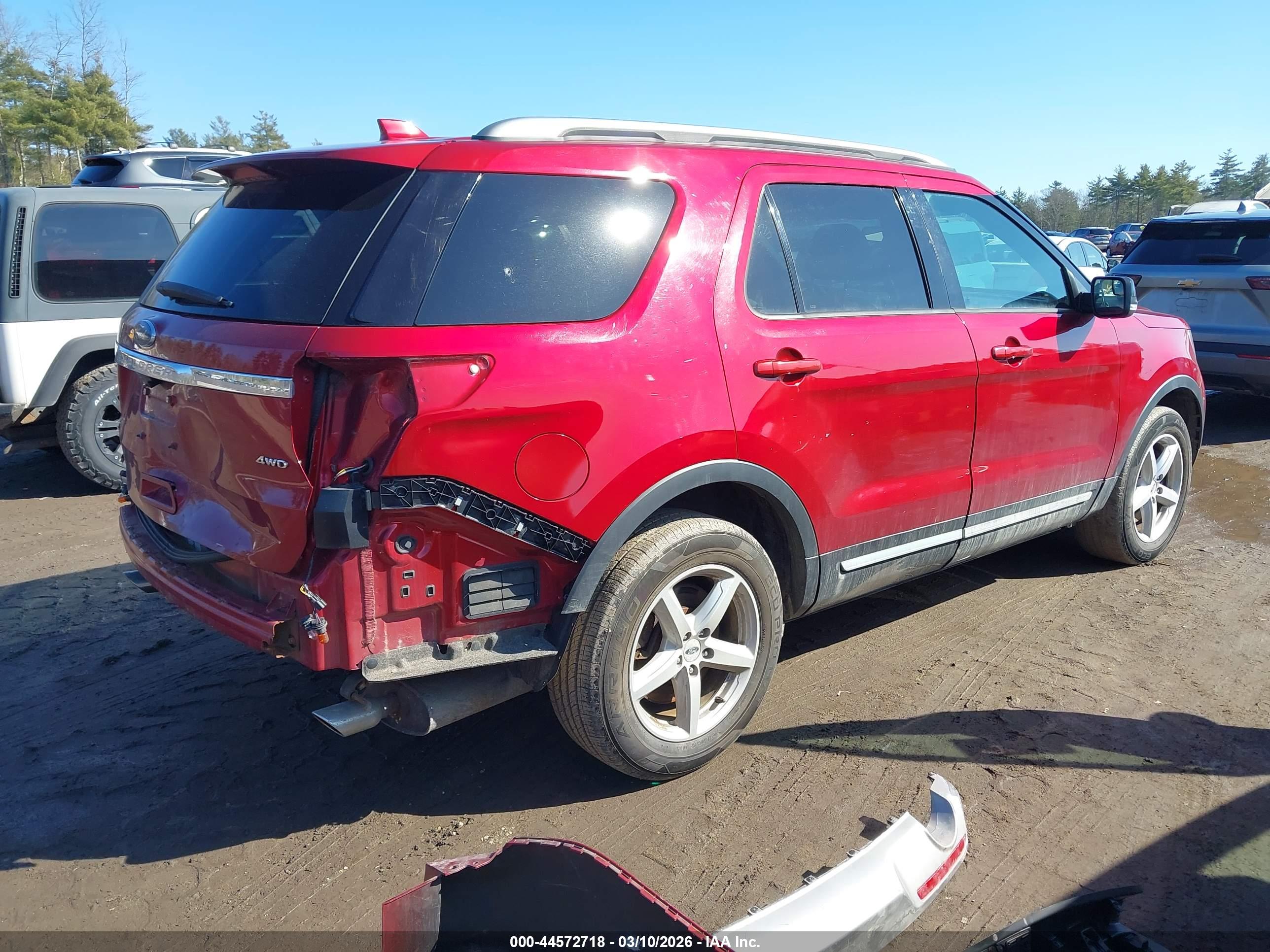 FORD EXPLORER image 4