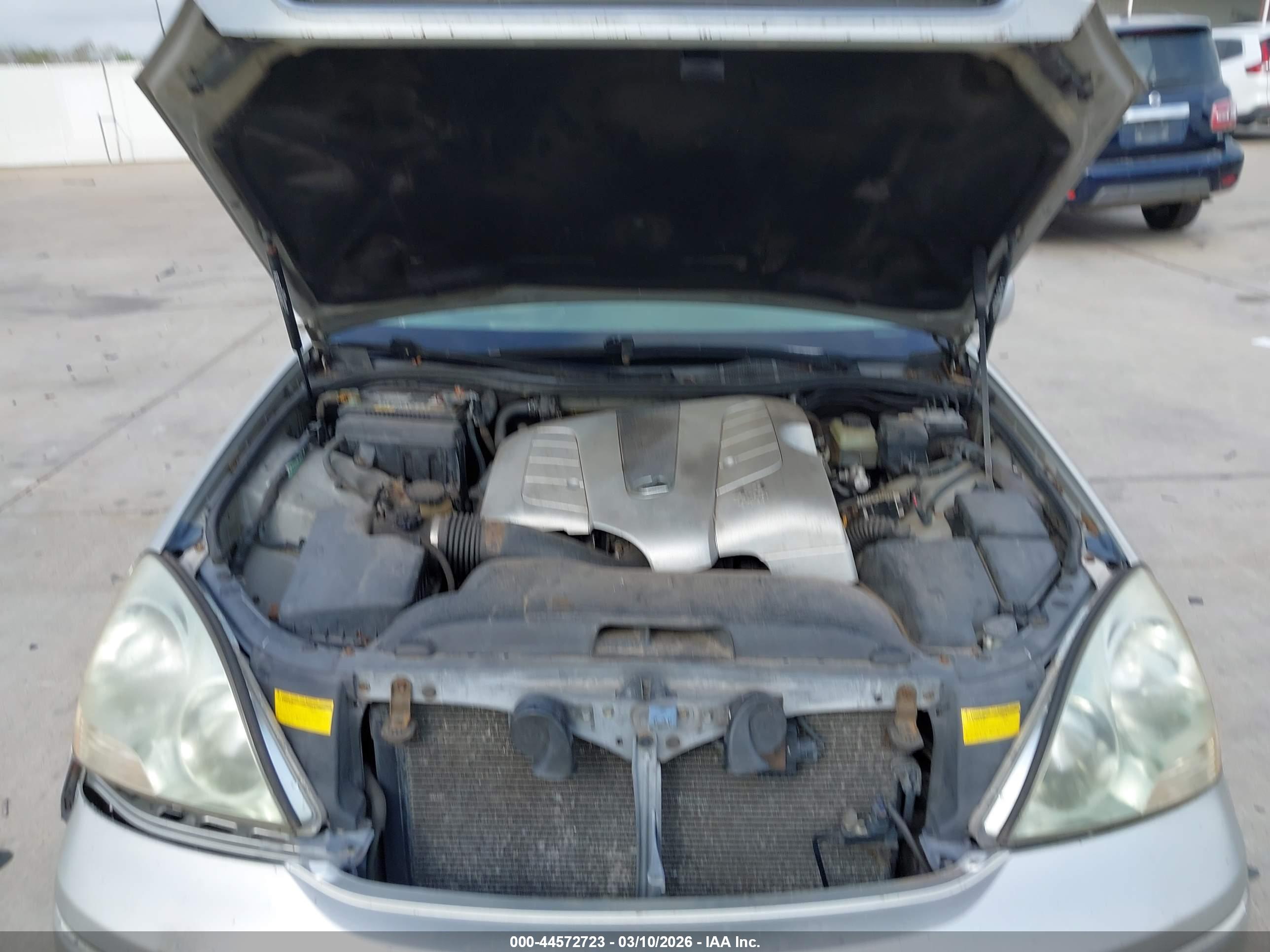 LEXUS LS image 10
