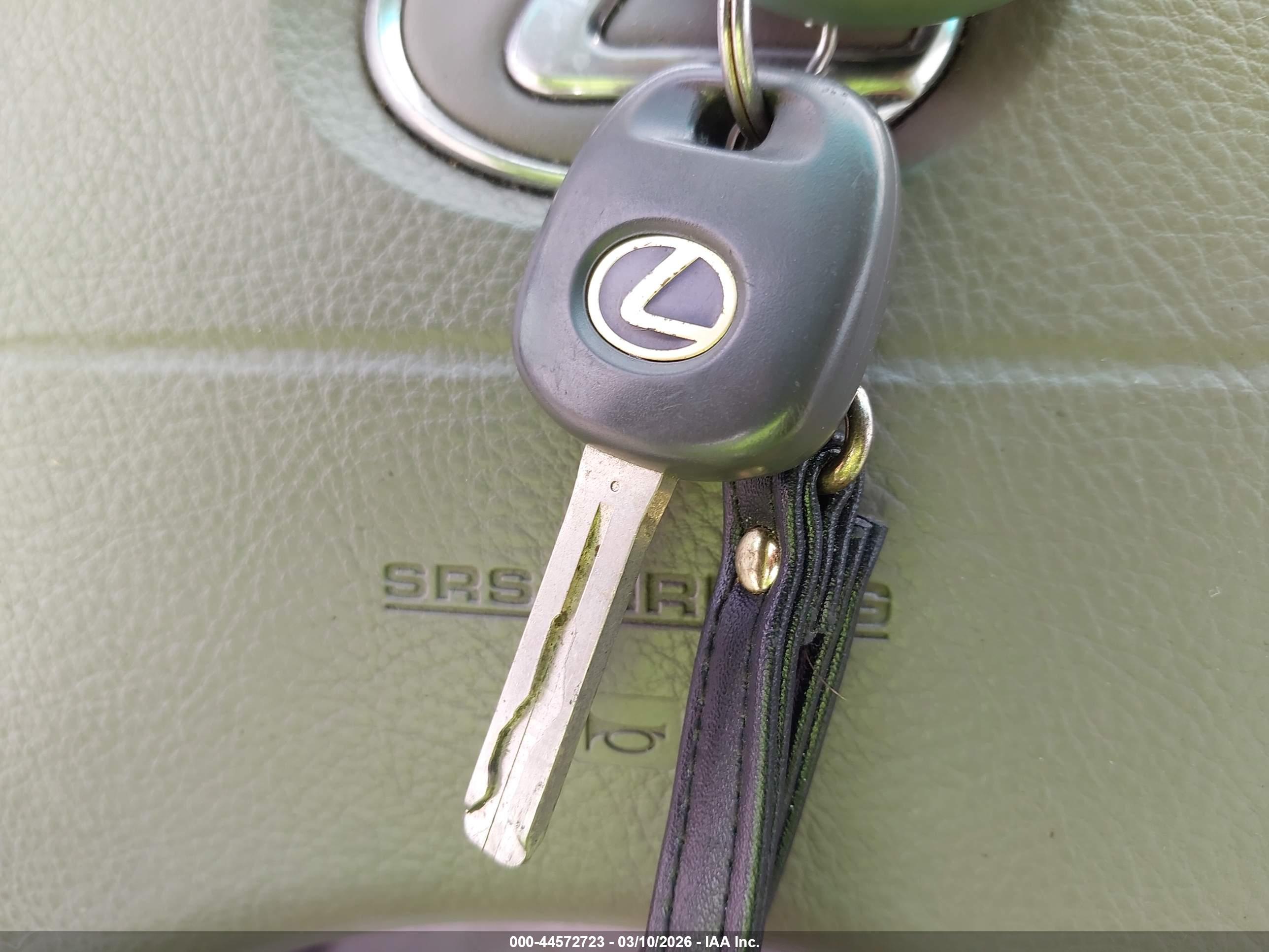 LEXUS LS image 11