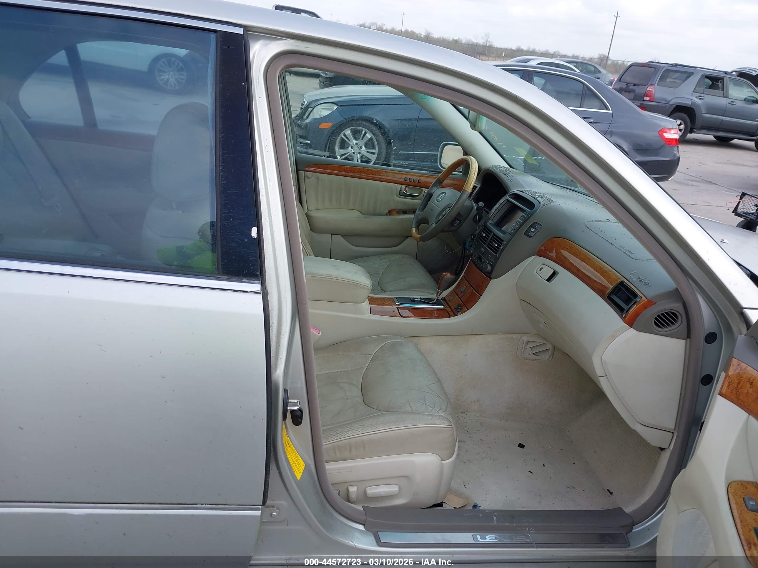 LEXUS LS image 5