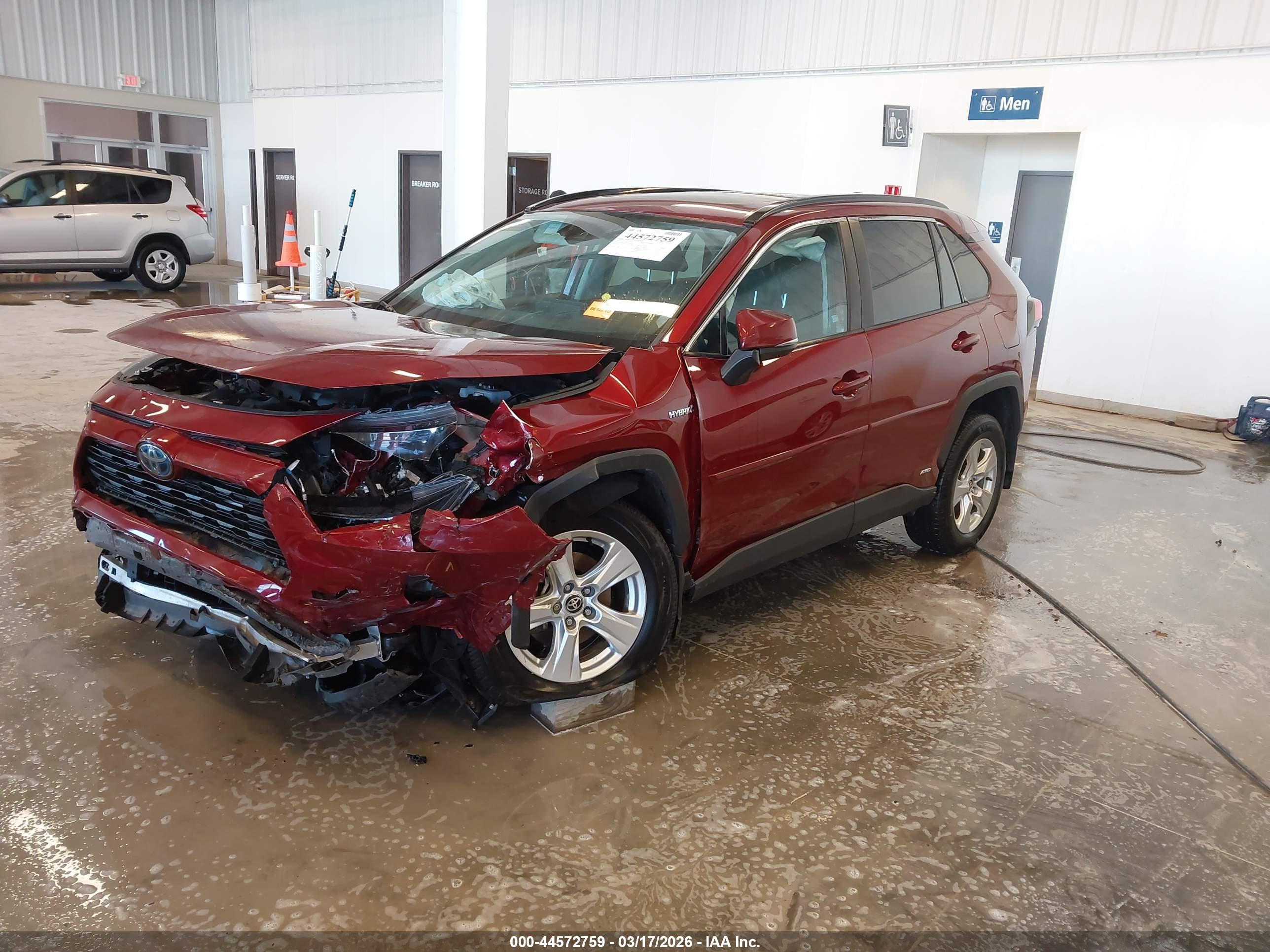 TOYOTA RAV4 image 2