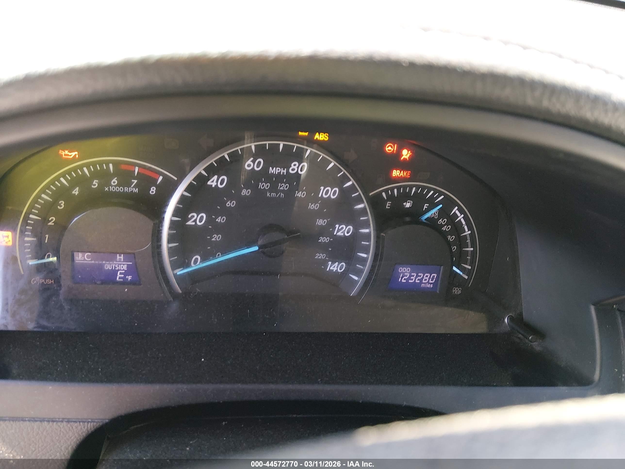 TOYOTA CAMRY image 7