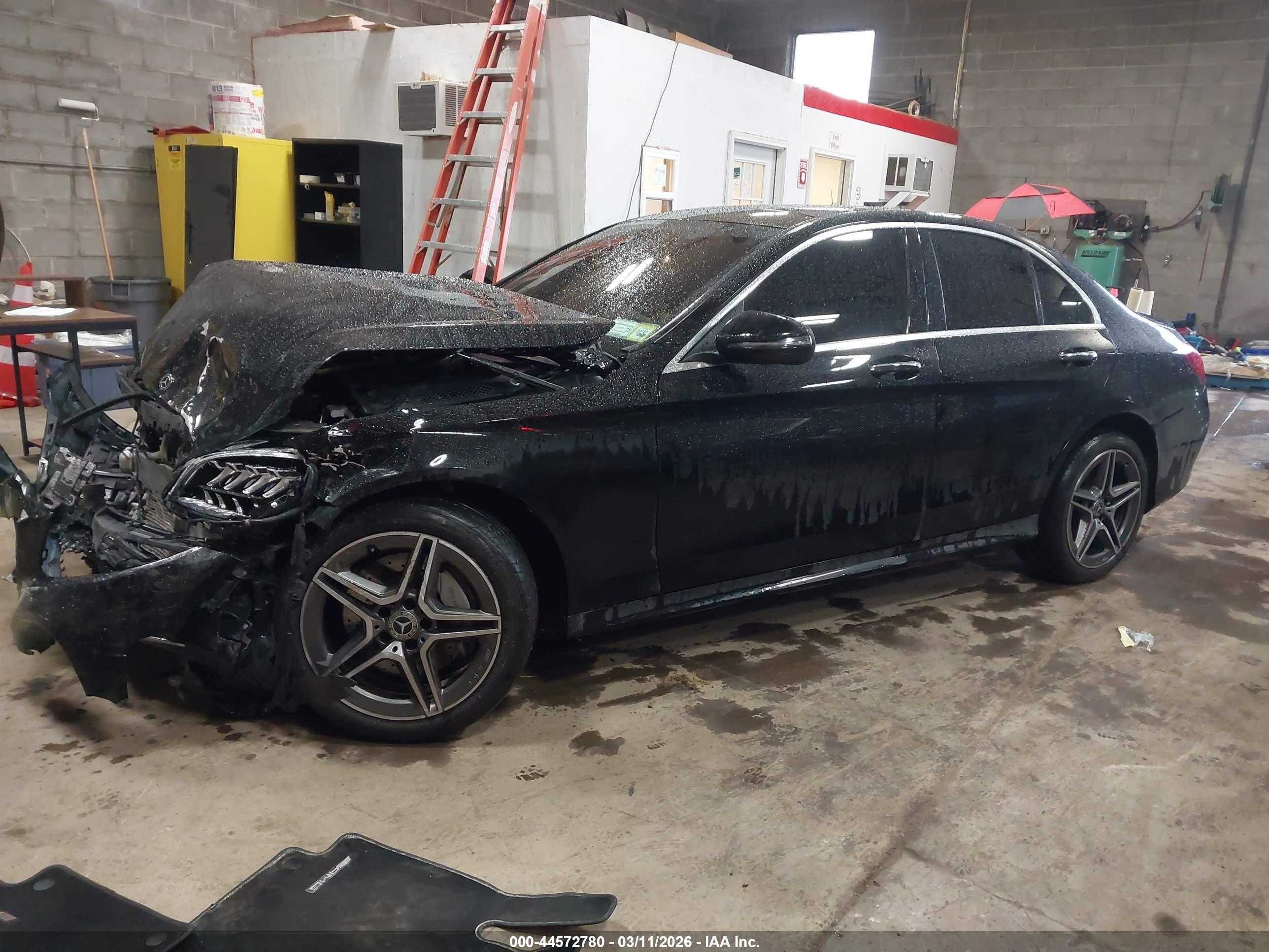 MERCEDES-BENZ C image 2