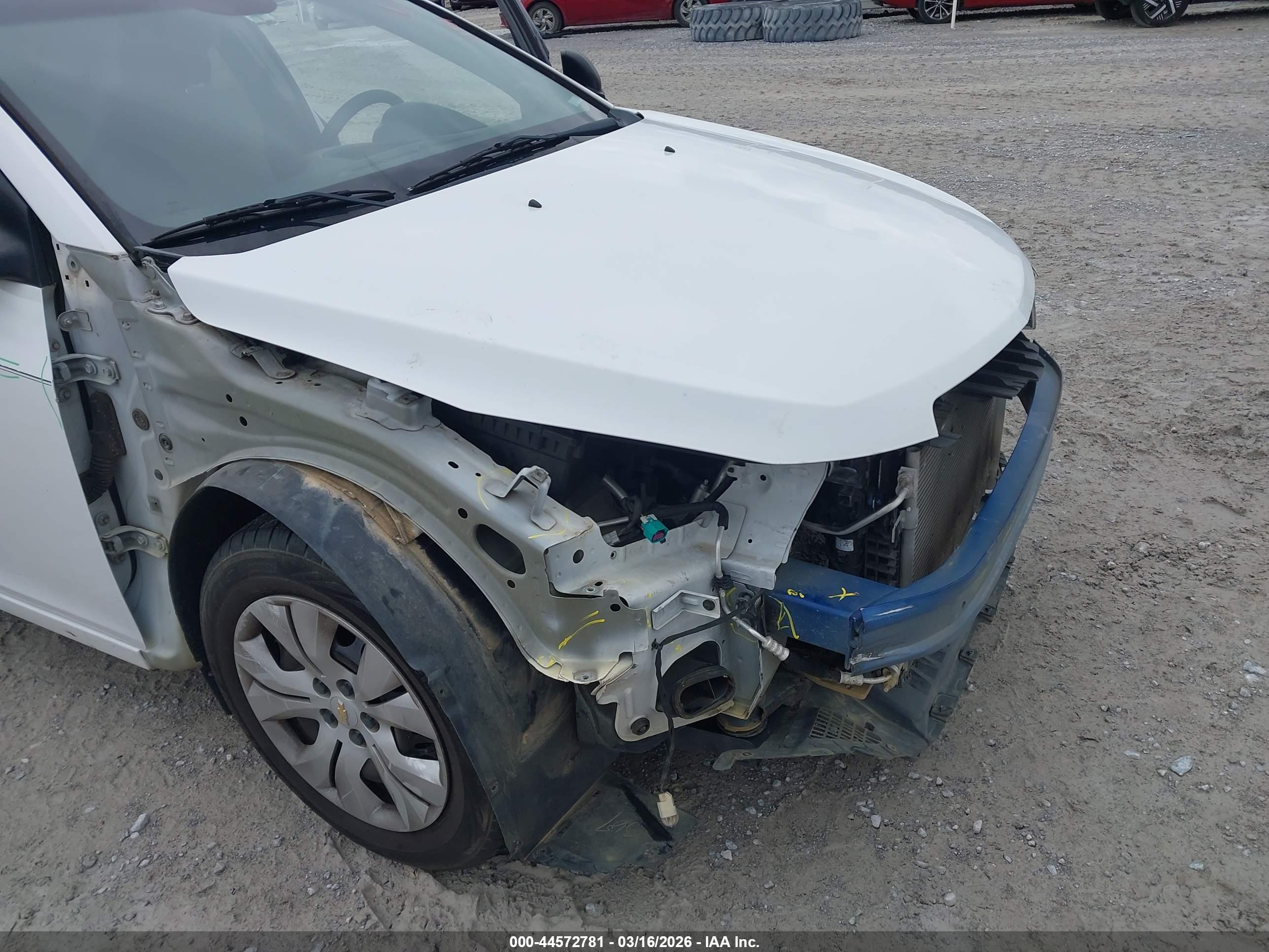 CHEVROLET CRUZE image 6