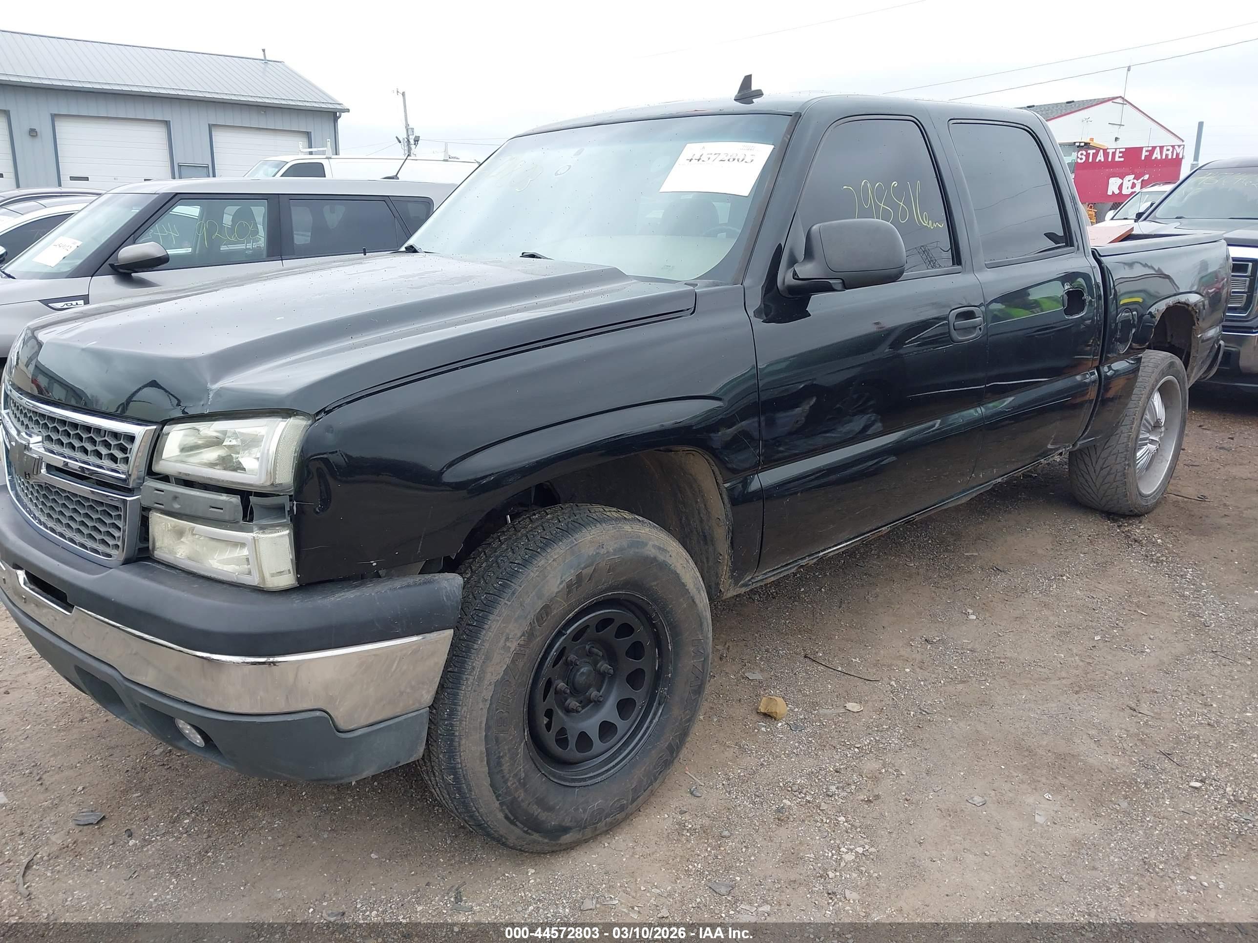 CHEVROLET SILVERADO image 6