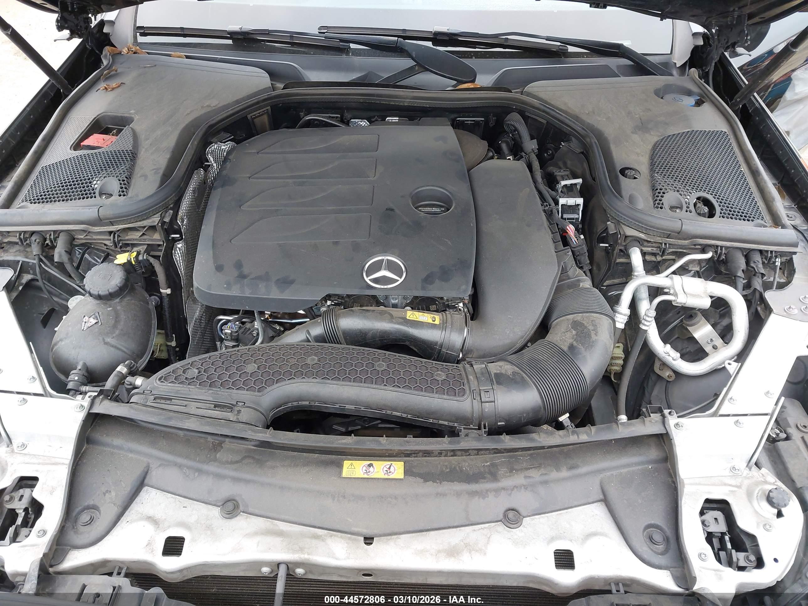 MERCEDES-BENZ E image 10