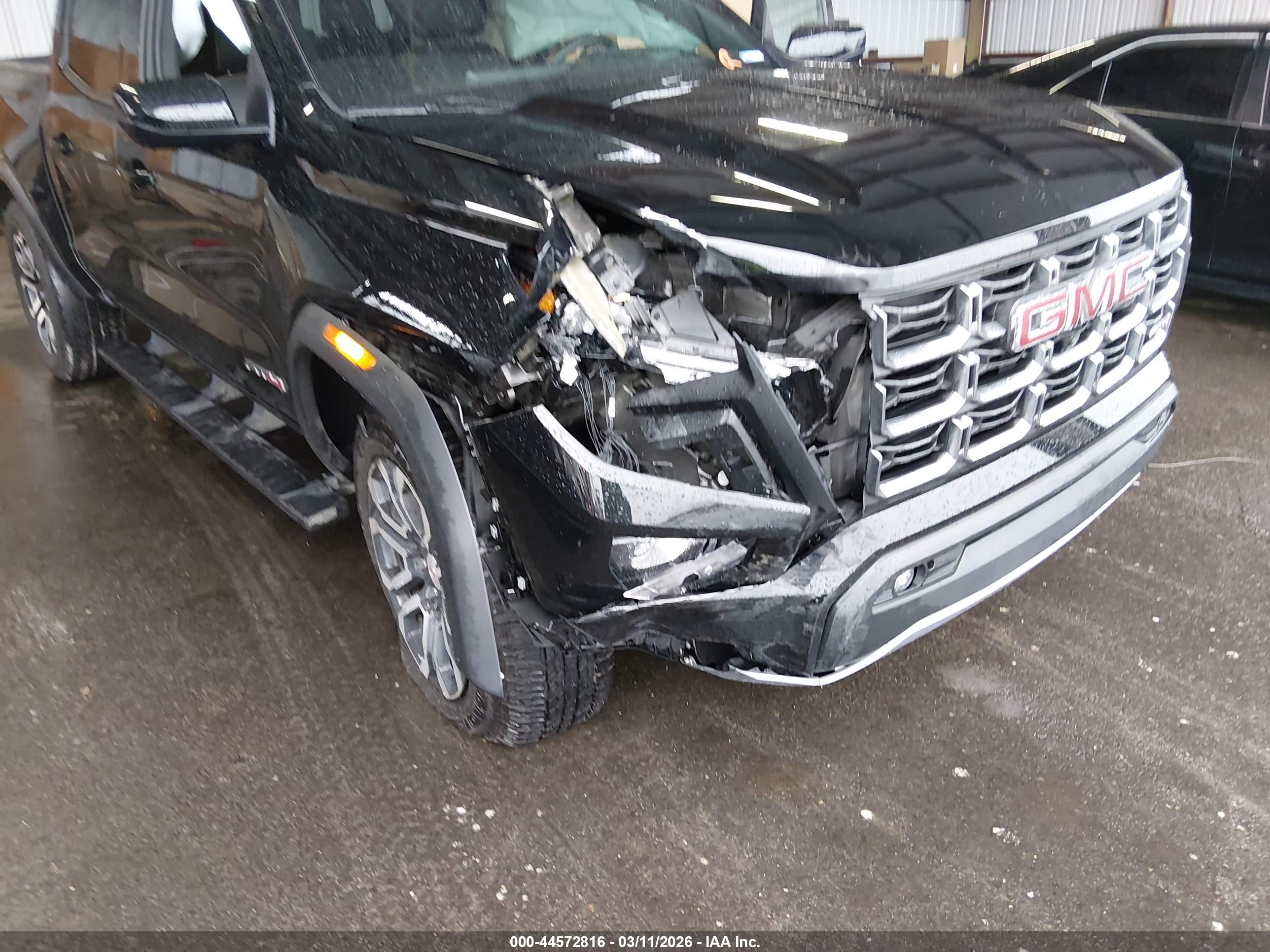 GMC CANYON image 6