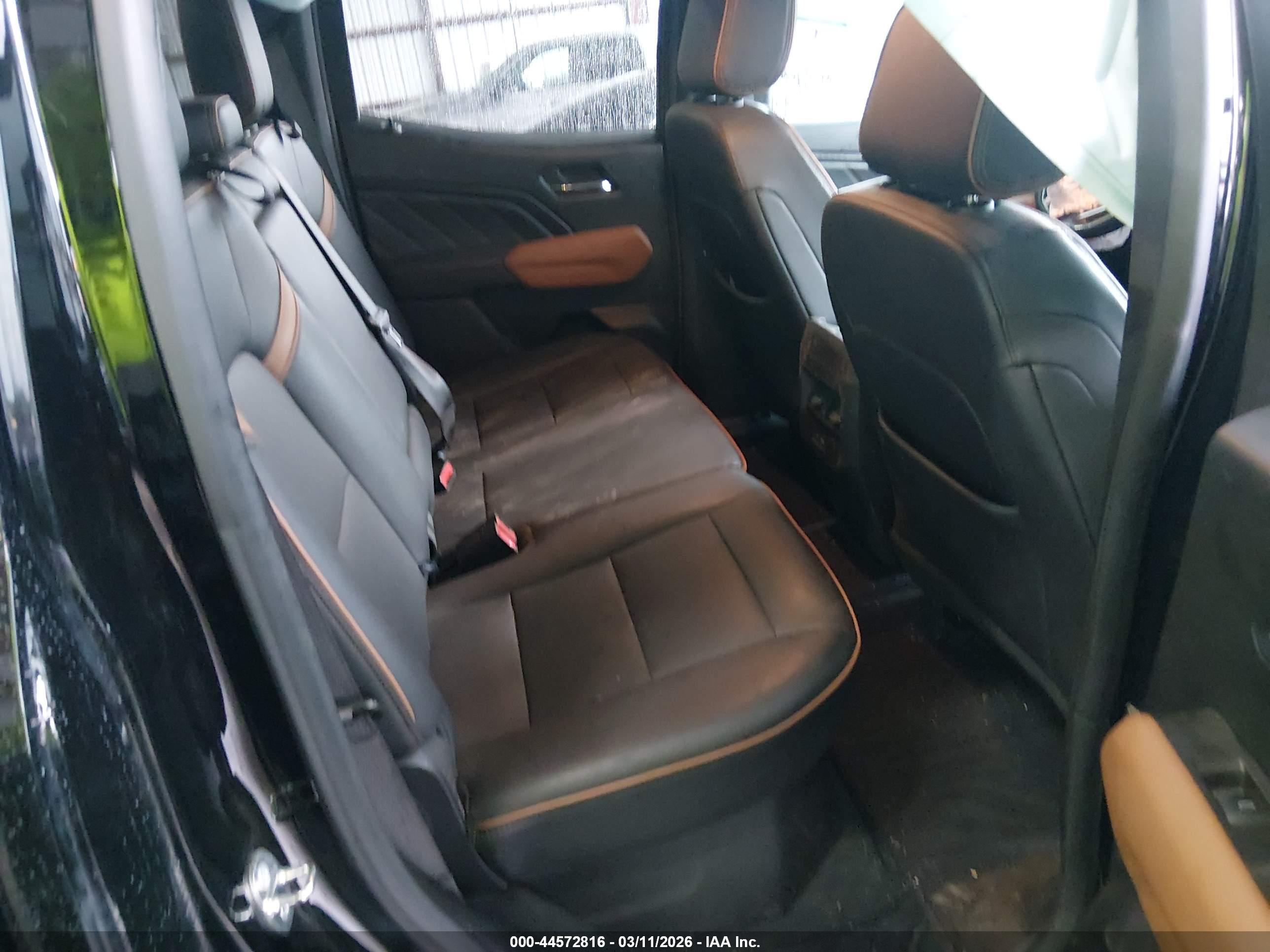 GMC CANYON image 8