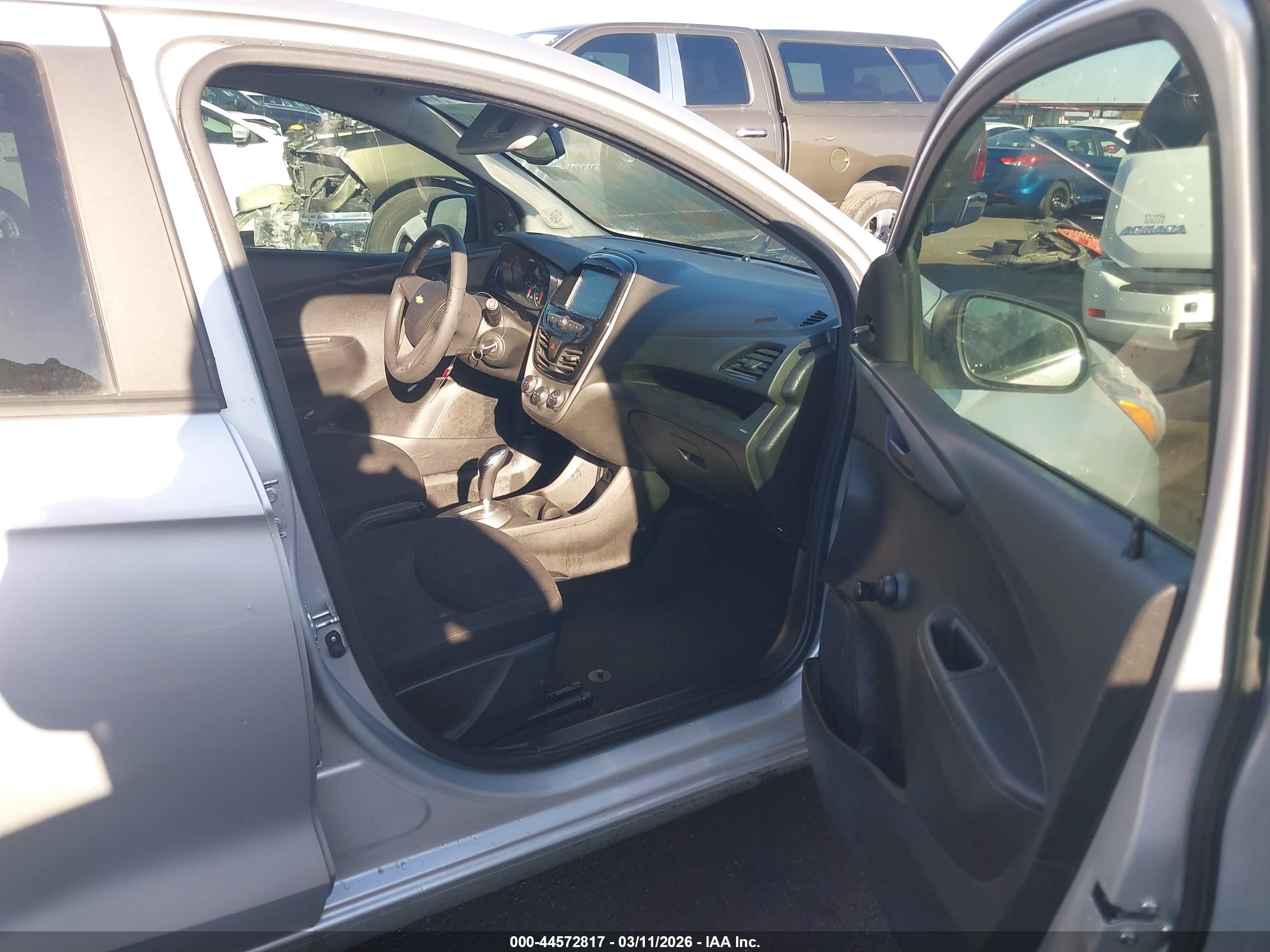 CHEVROLET SPARK image 5