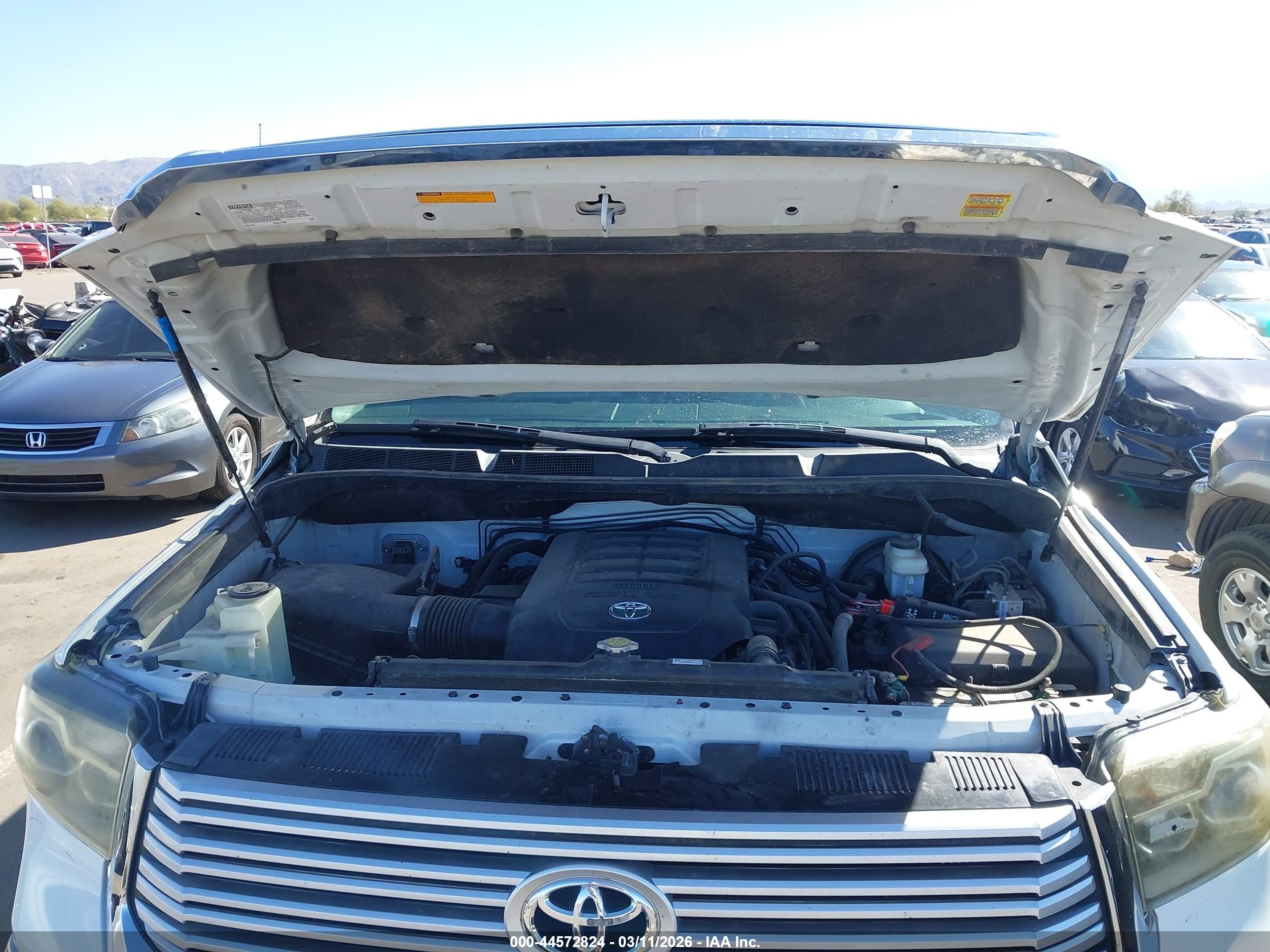 TOYOTA TUNDRA image 10